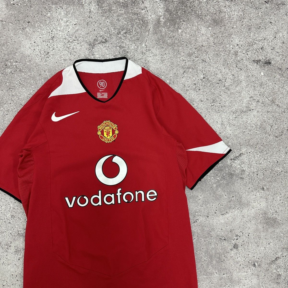 Vintage Vintage 00s Manchester United Nike Vodafone jersey y2k hype Size US S / EU 44-46 / 1 - 2 Thumbnail
