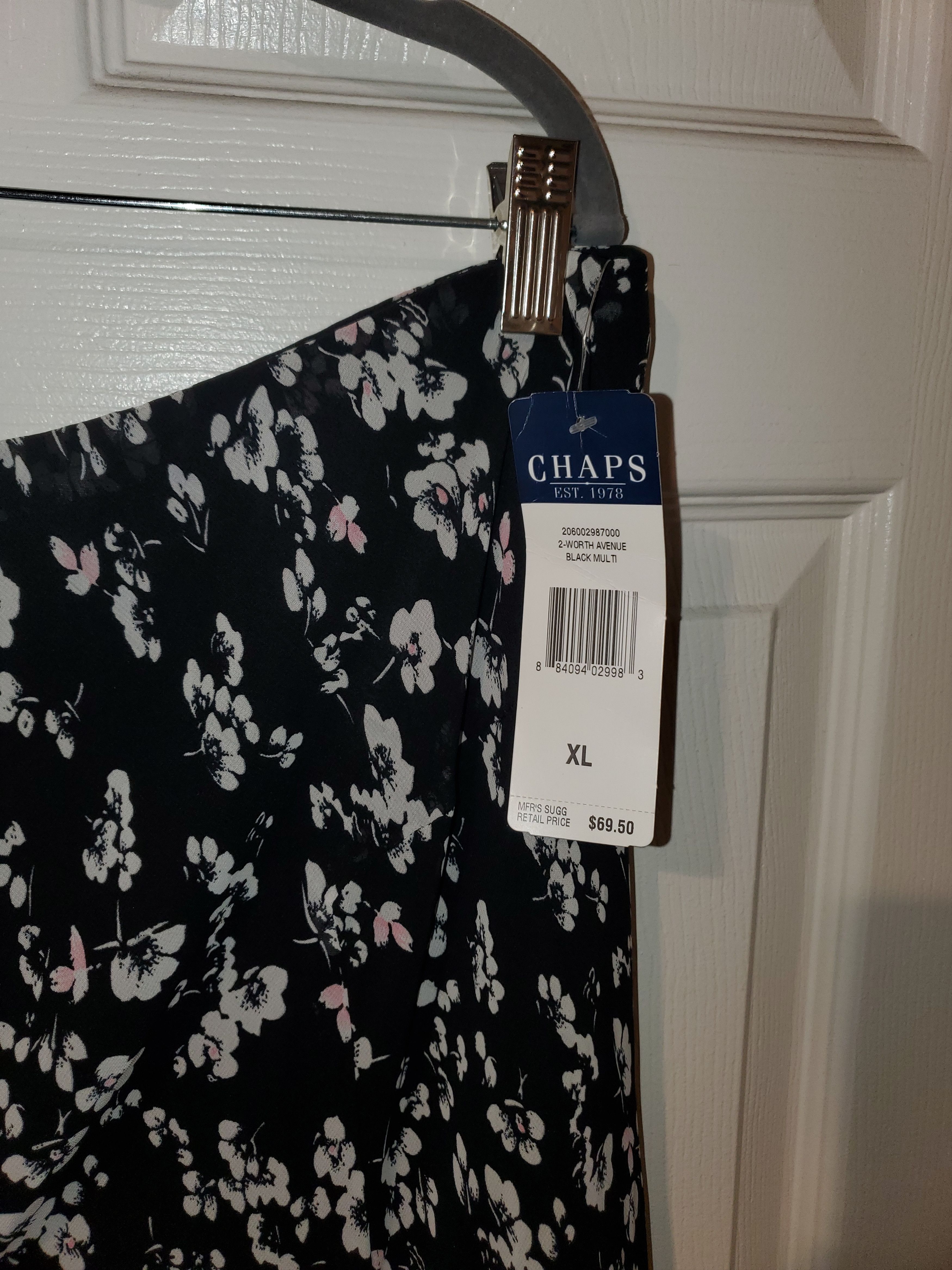 Chaps *NWT* Chaps black white & pink floral skirt (xl) Size 34" / US 12 / IT 48 - 3 Thumbnail