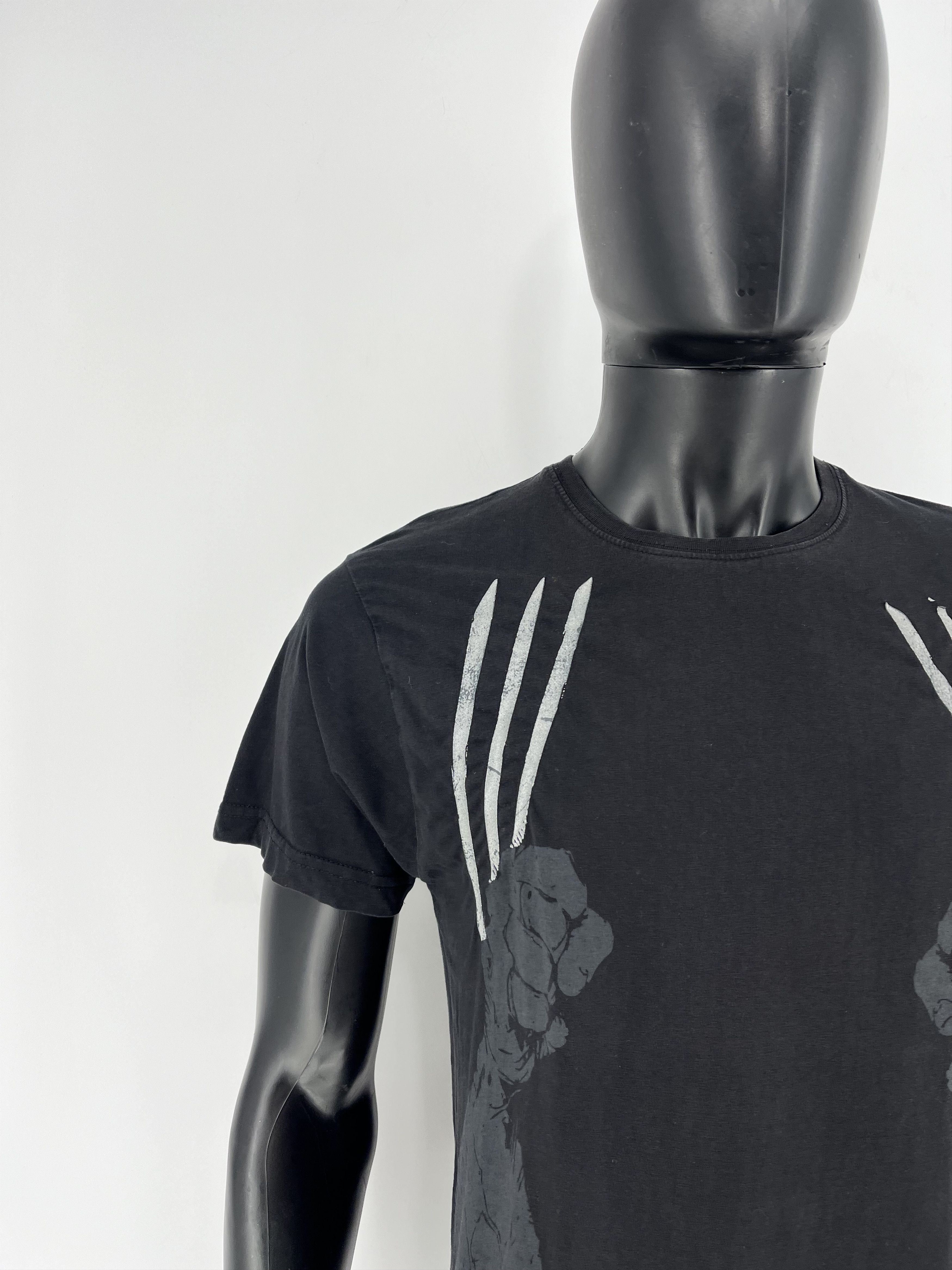 Marvel Comics Vintage 2010 Wolverine Marvel Comics Rare Tee y2k Size US S / EU 44-46 / 1 - 6 Thumbnail