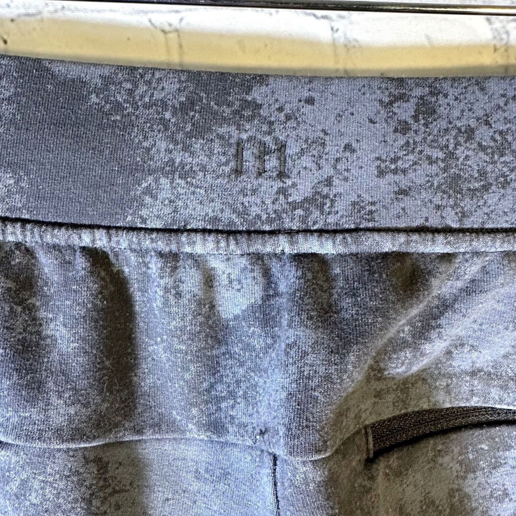 Lululemon Lululemon City Sweat Jogger Grey Black Acid Wash Fleece Pants Mens M Camouflage Zip Pockets Mock Drawstring Waist Athletic Fit Athletic Mens Shoes? Size US 31 - 5 Thumbnail
