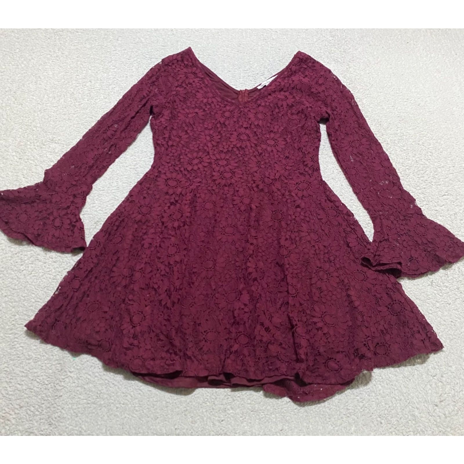 Vintage American Rag Cie Dress Womens Large Burgundy Lace Bell Sleeve Fit & Flare Short Dress L Size L / US 10 / IT 46 - 2 Thumbnail