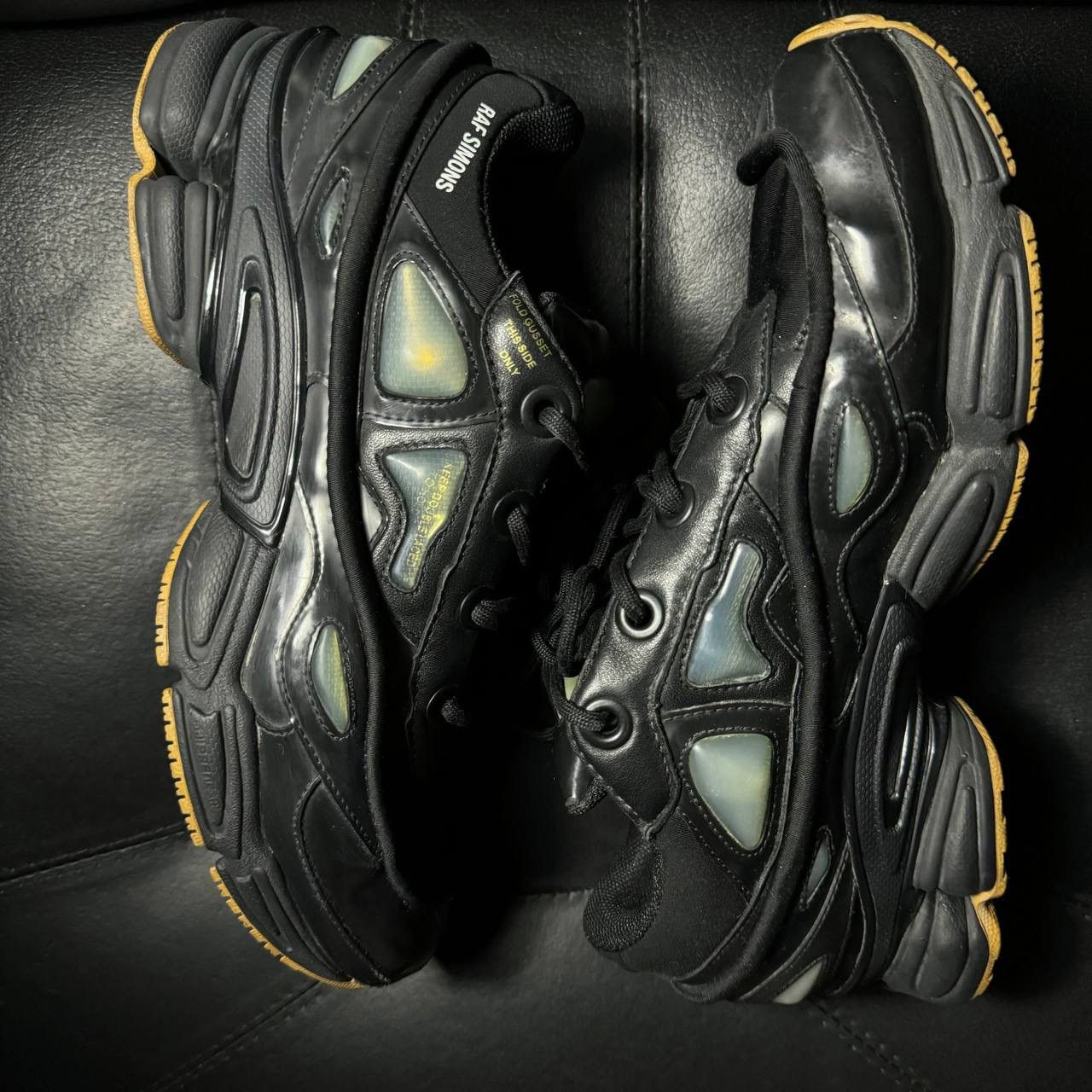 Adidas × Raf Simons Adidas Raf Simons Ozweego Bunny Black Size US 8.5 / EU 41-42 - 4 Thumbnail