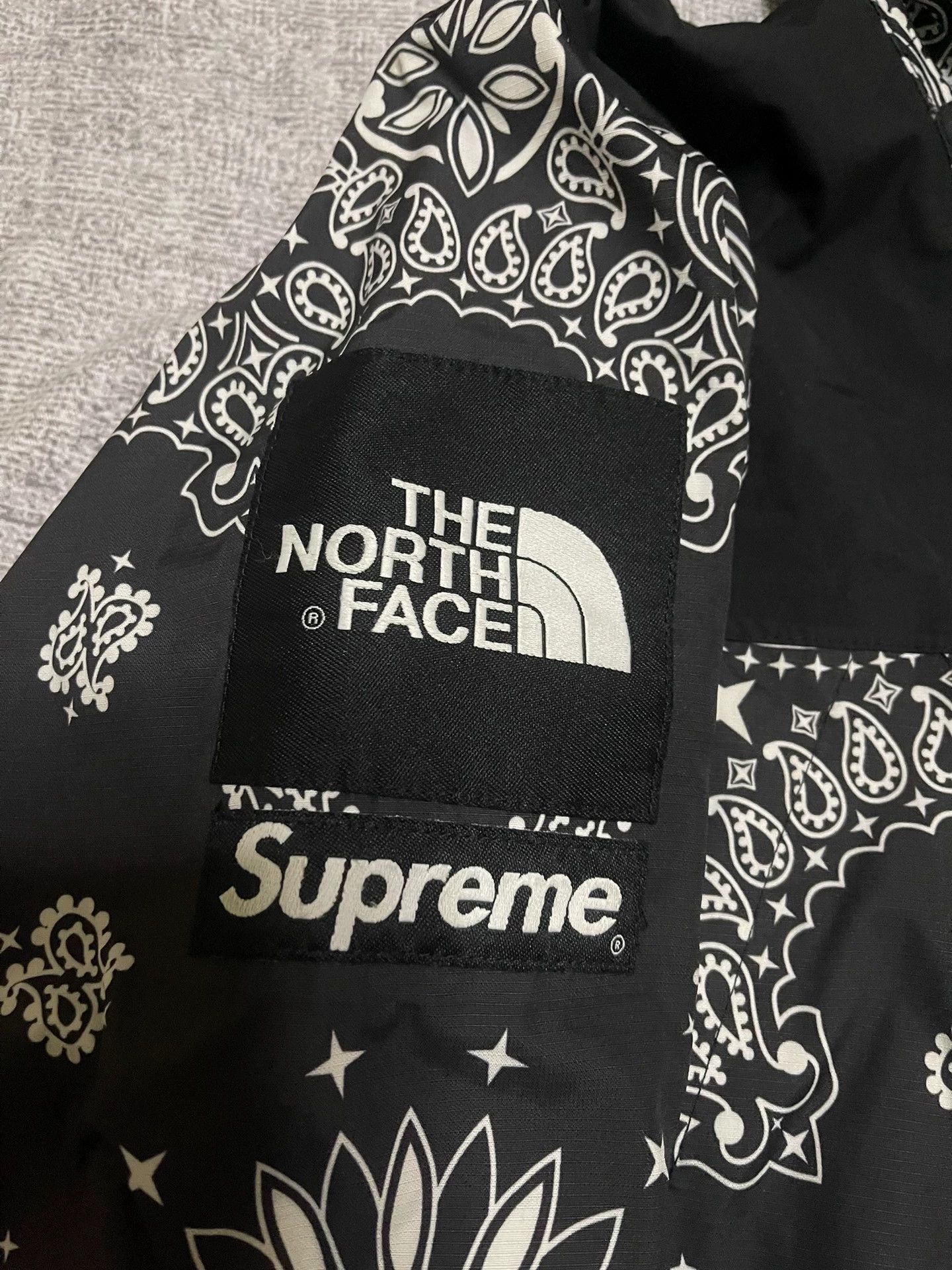 Supreme Supreme x TNF Black Camo Shell Jacket M Size US M / EU 48-50 / 2 - 3 Thumbnail