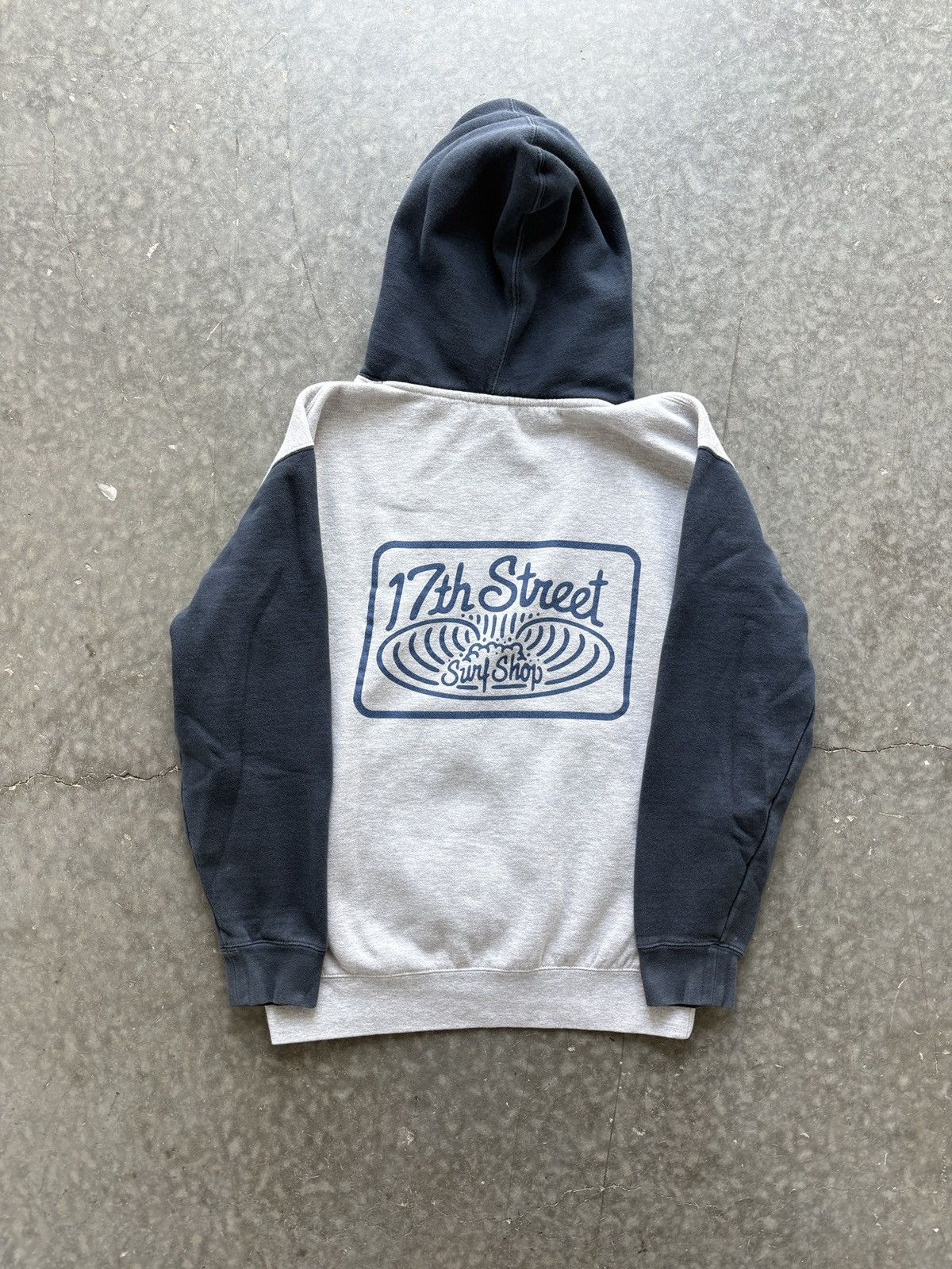 Vintage Vintage Y2K 17th Street Surf Shop Hoodie Size US M / EU 48-50 / 2 - 4 Thumbnail