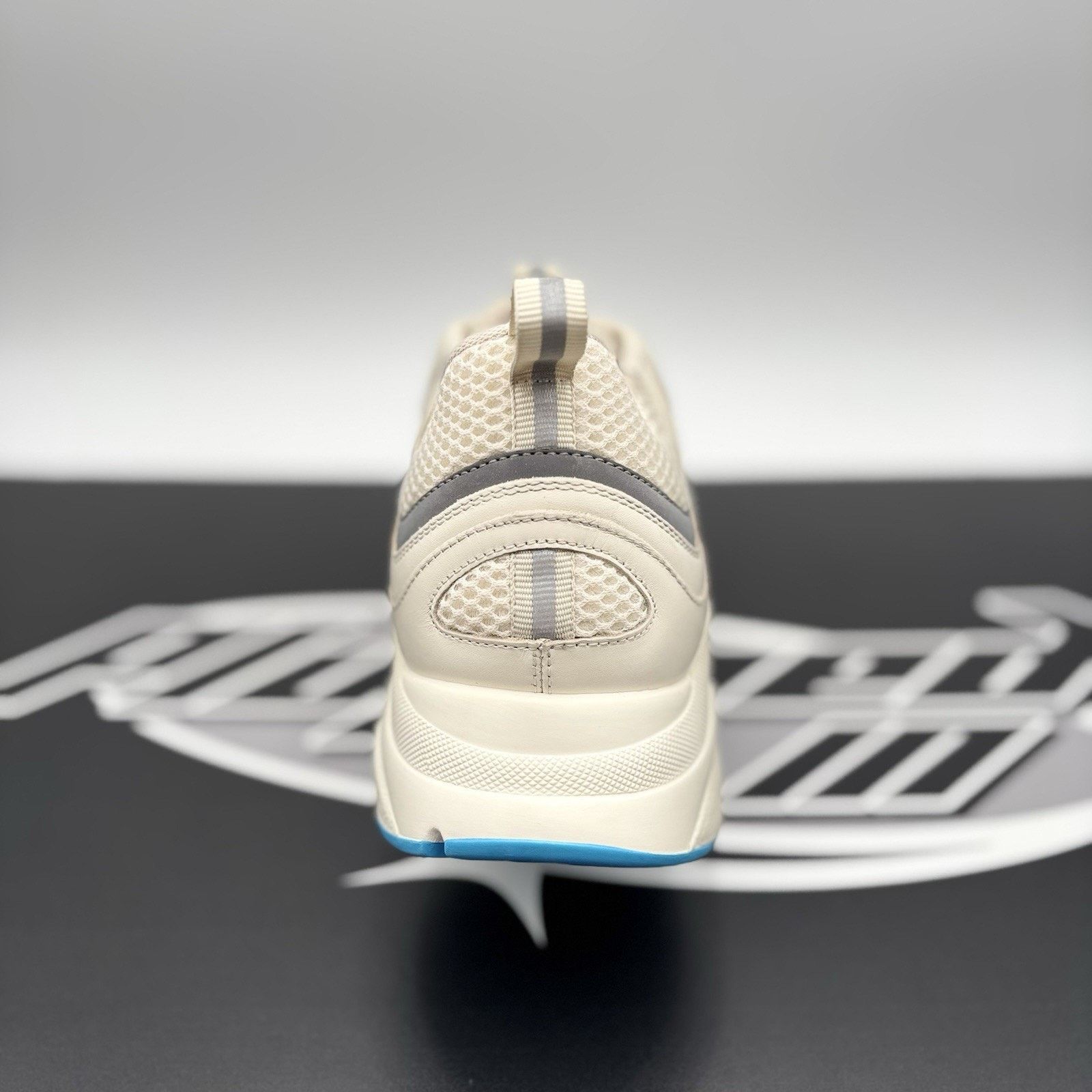 Dior Dior B22 Sneaker ' Cream, Light Blue ' | SUPER CLEAN! Size US 10 / EU 43 - 3 Thumbnail
