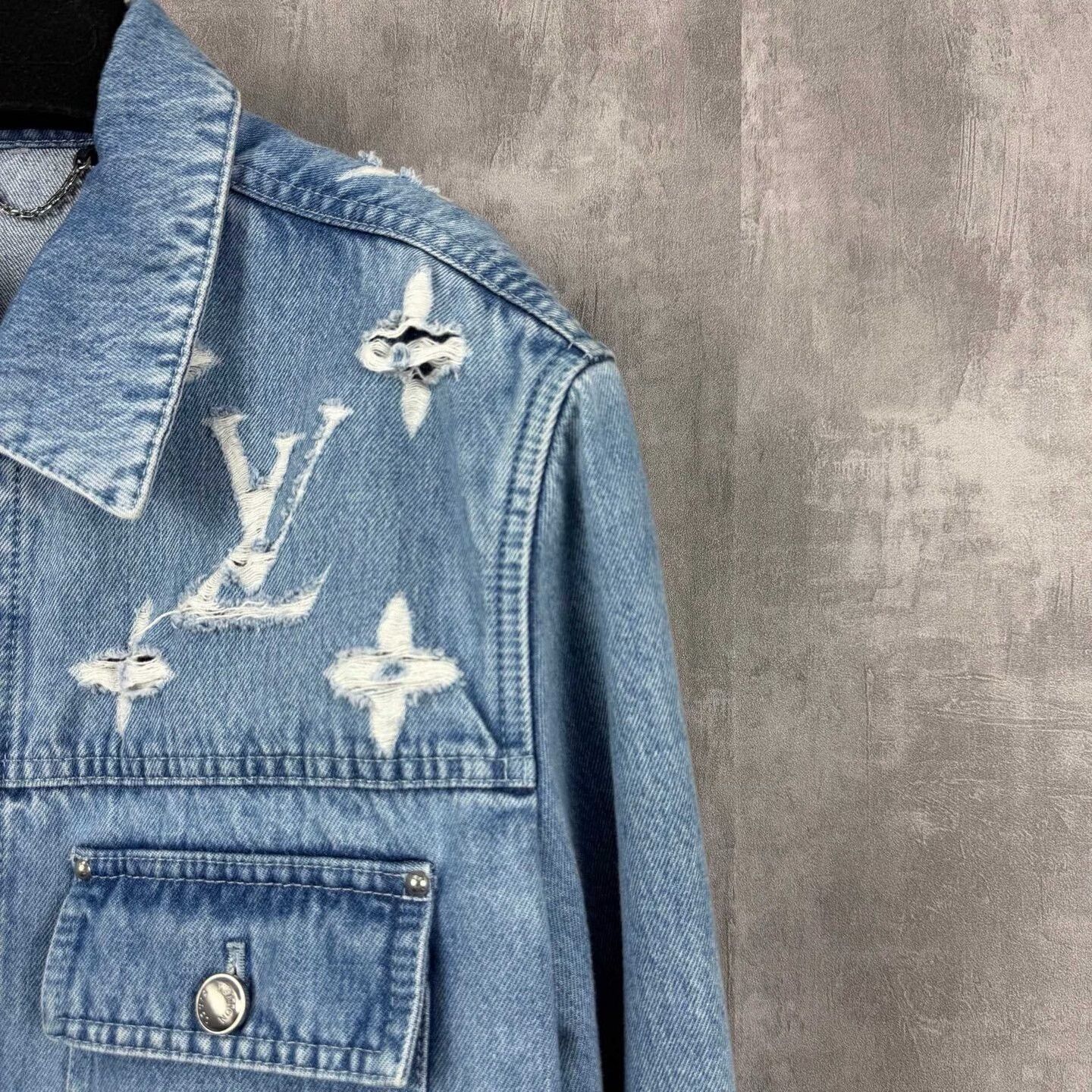 Louis Vuitton louis vuitton distressed logo denim jacket Size US L / EU 52-54 / 3 - 2 Thumbnail
