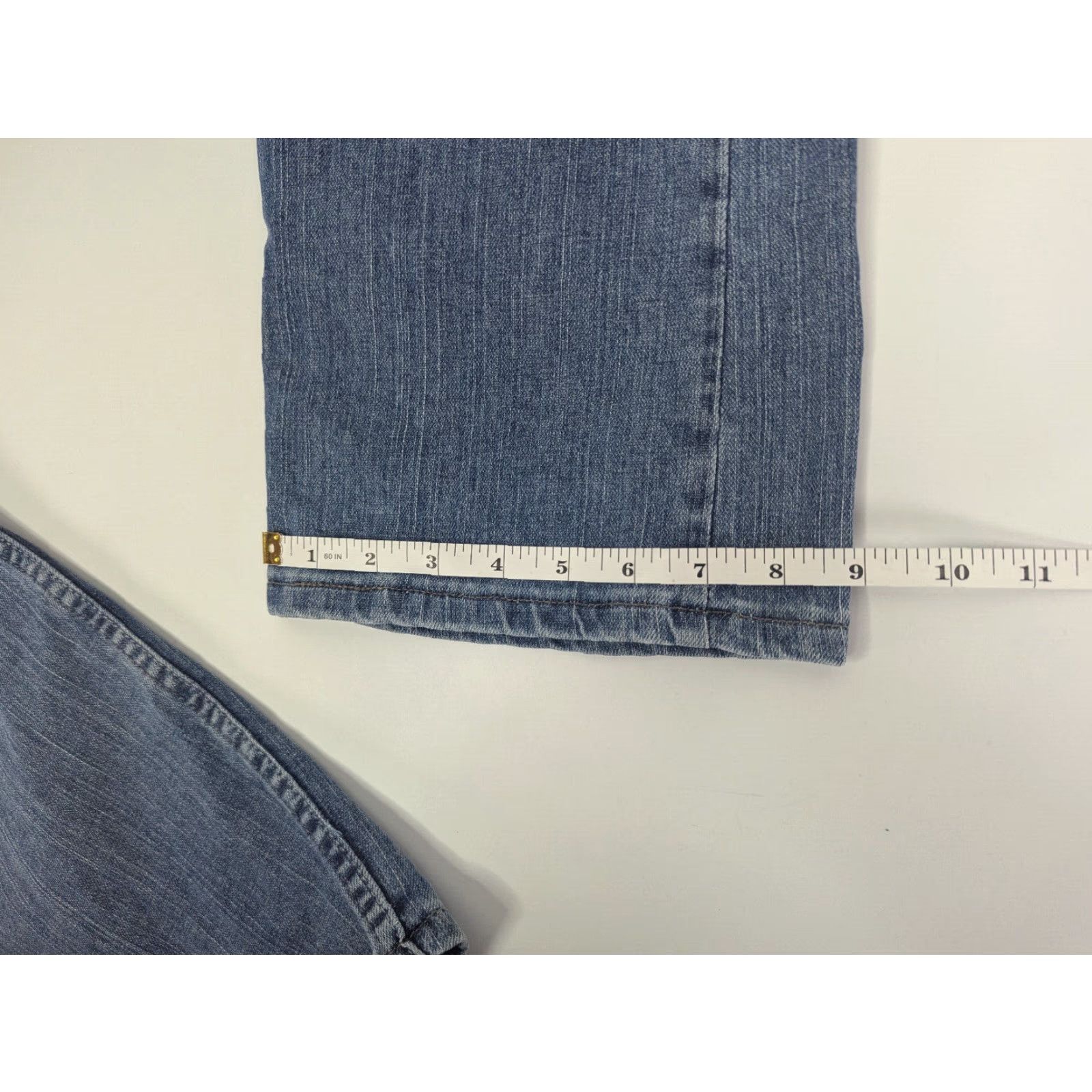 Vintage Lee Jeans Raiders Straight Leg Womens Size 14P Petites Denim Blue 130G188 Cotton Blend 99% Cotton 1% Spandex Size 36" / US 14 / IT 50 - 6 Thumbnail