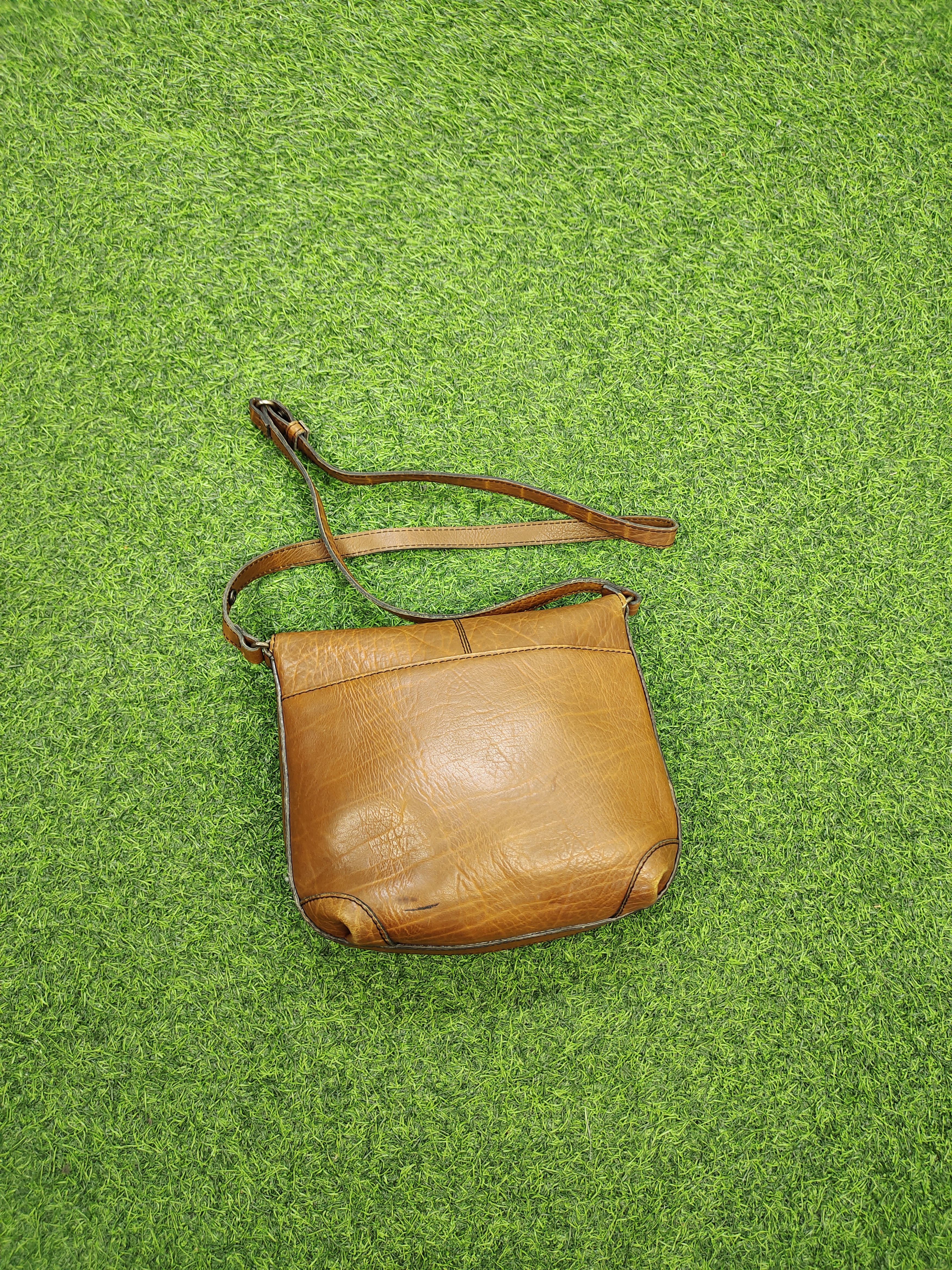 Leather Vintage 70s Caracciola Patina Leather Sling Bag Size ONE SIZE - 4 Thumbnail