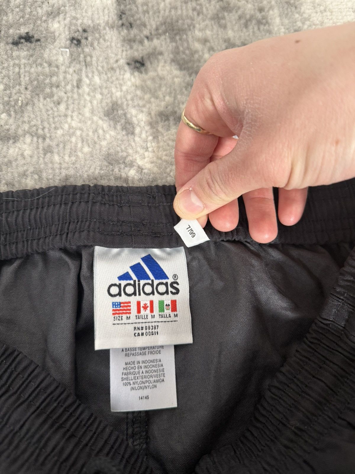 Adidas Vintage 90s Y2K Adidas Heavy Nylon Track Pants Size US 32 / EU 48 - 5 Thumbnail