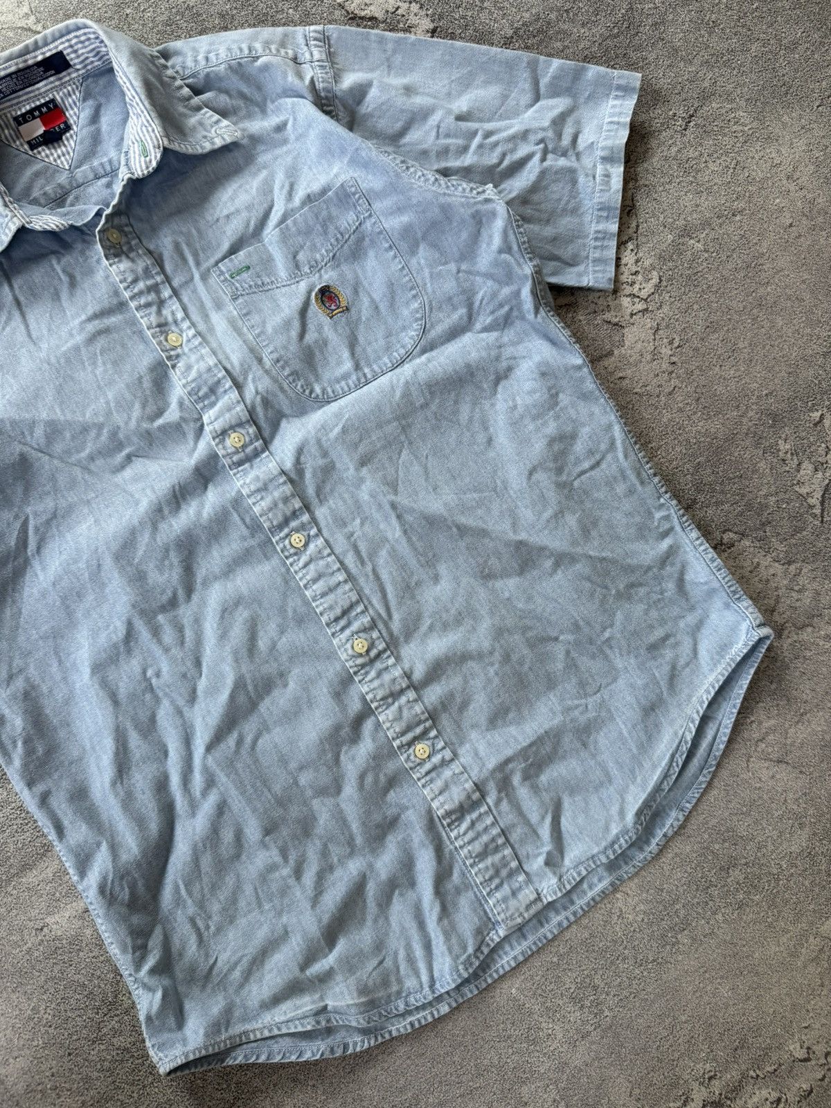 Tommy Hilfiger × Vintage Tommy Hilfiger Wmns vintage denim shirt button up polo tee Size M / US 6-8 / IT 42-44 - 11 Thumbnail