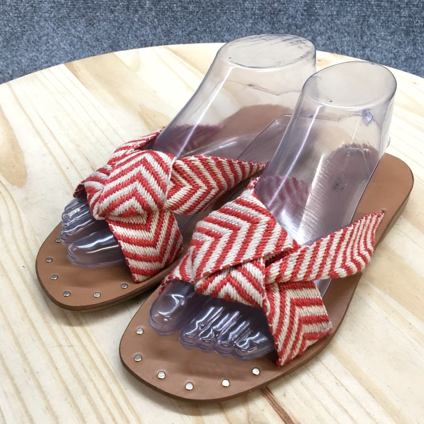 Vintage Universal Thread Sandals Womens 6.5 Chevron Print Knot Slide Flats Red Size US 7 / IT 37 - 3 Thumbnail