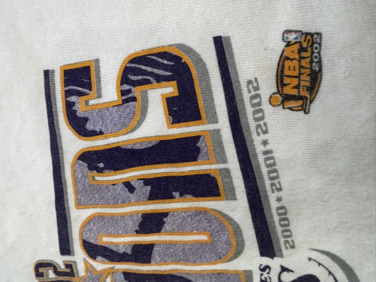 Nike Nike 2002 Kobe Bryant Lakers tee Size US L / EU 52-54 / 3 - 4 Thumbnail