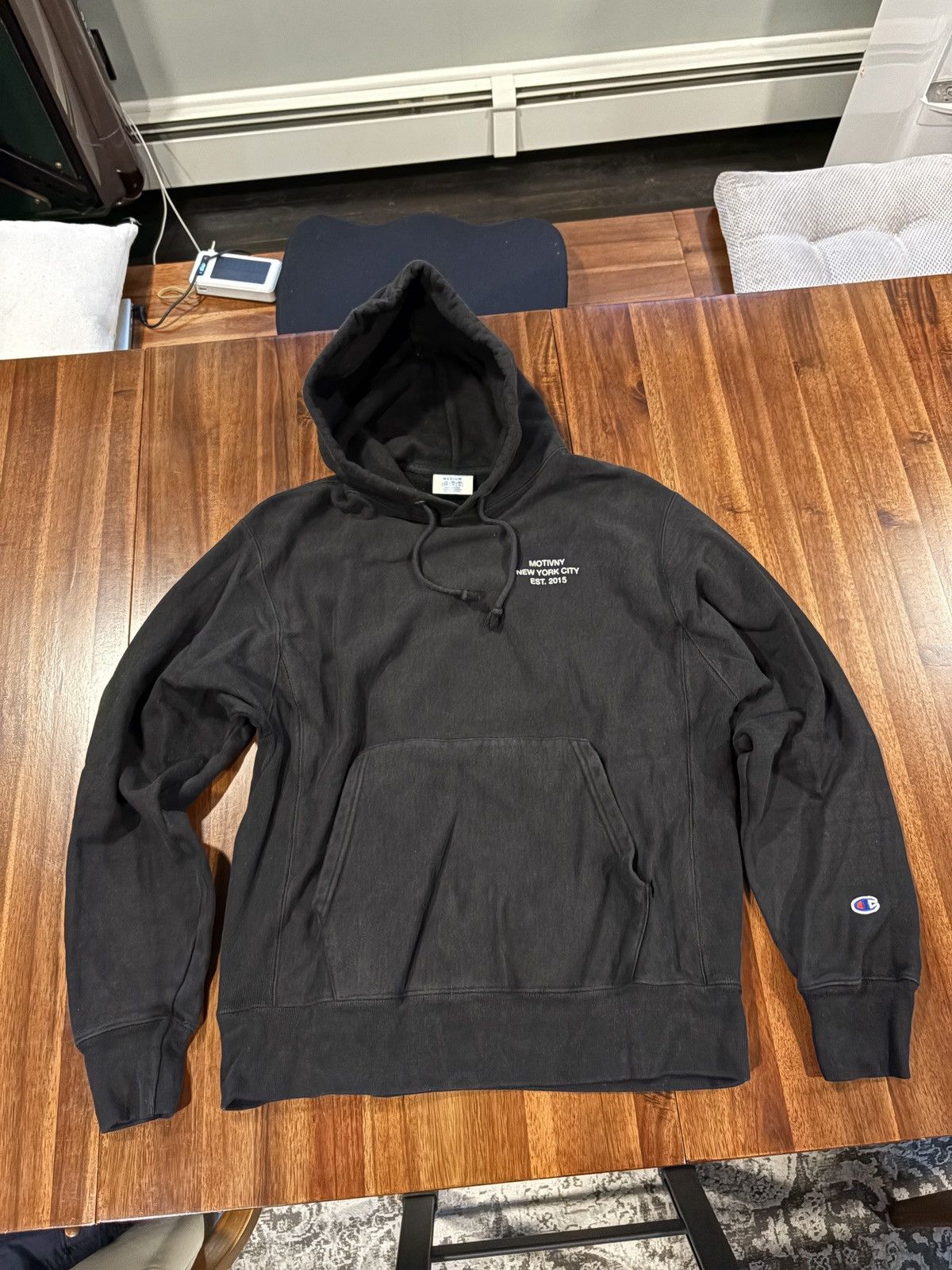 Champion Motivny graphic champion hoodie Size US M / EU 48-50 / 2 - 7 Thumbnail