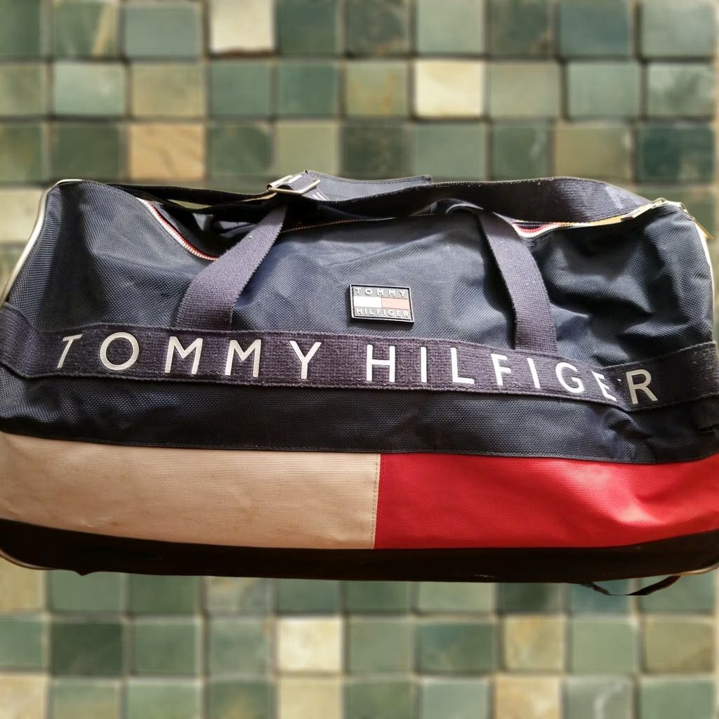 Tommy Hilfiger VINTAGE Tommy Hilfiger Big Flag Spellout Gym Duffle Carry On Travel Bag Mens Blue Carry On Travel Bag Size ONE SIZE - 1 Thumbnail