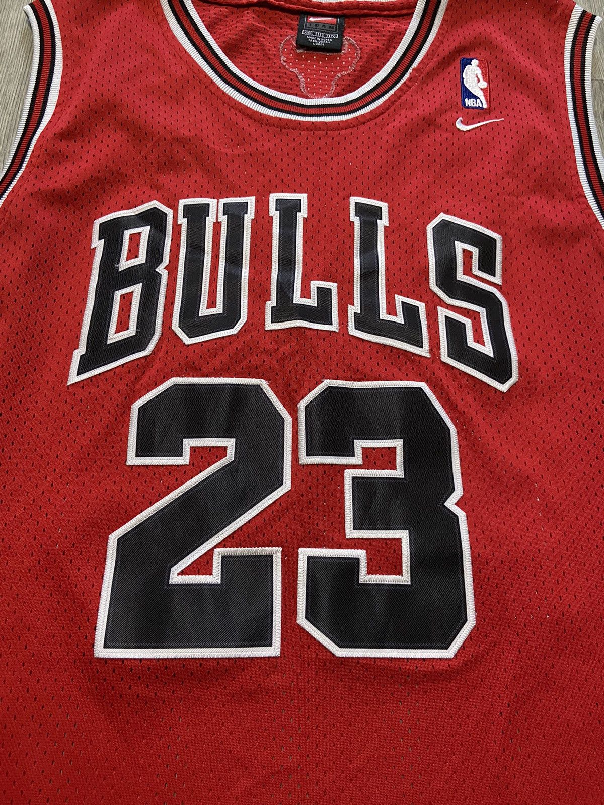 Jordan Brand Nike Team Chicago Bulls 23 Jordan tank top M vintage 90s 00s Size US XXL / EU 58 / 5 - 2 Thumbnail