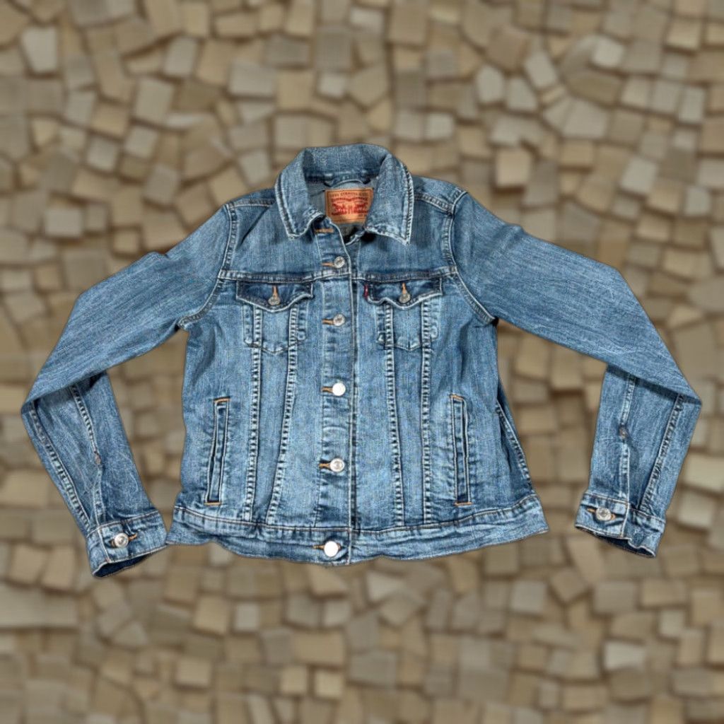 Levi's VINTAGE Levi's Jacket Womens MEDIUM Blue Denim Trucker Classic Retro Casual Mens, Womens Size 32" / US 10 / IT 46 - 1 Thumbnail