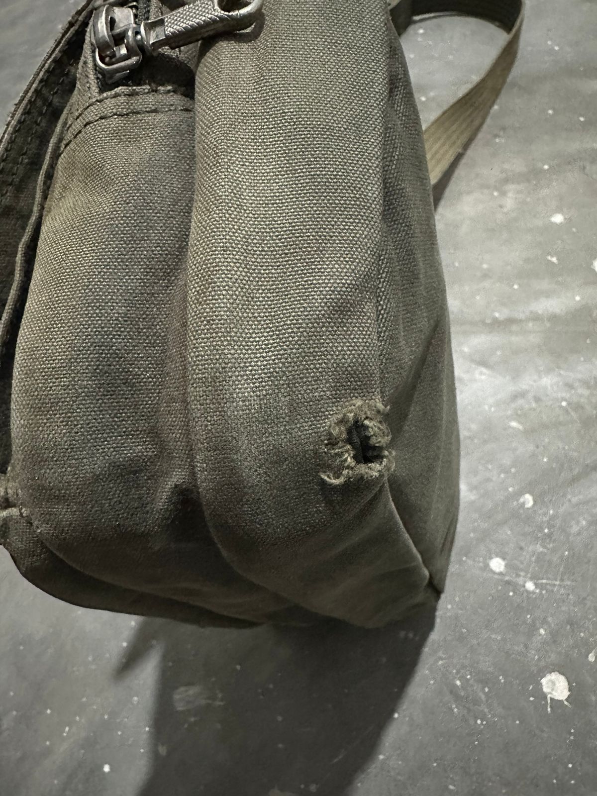 Porter Porter Japan Natural Faded Olive Canvas Crossbody/ Sling bag Size ONE SIZE - 5 Thumbnail