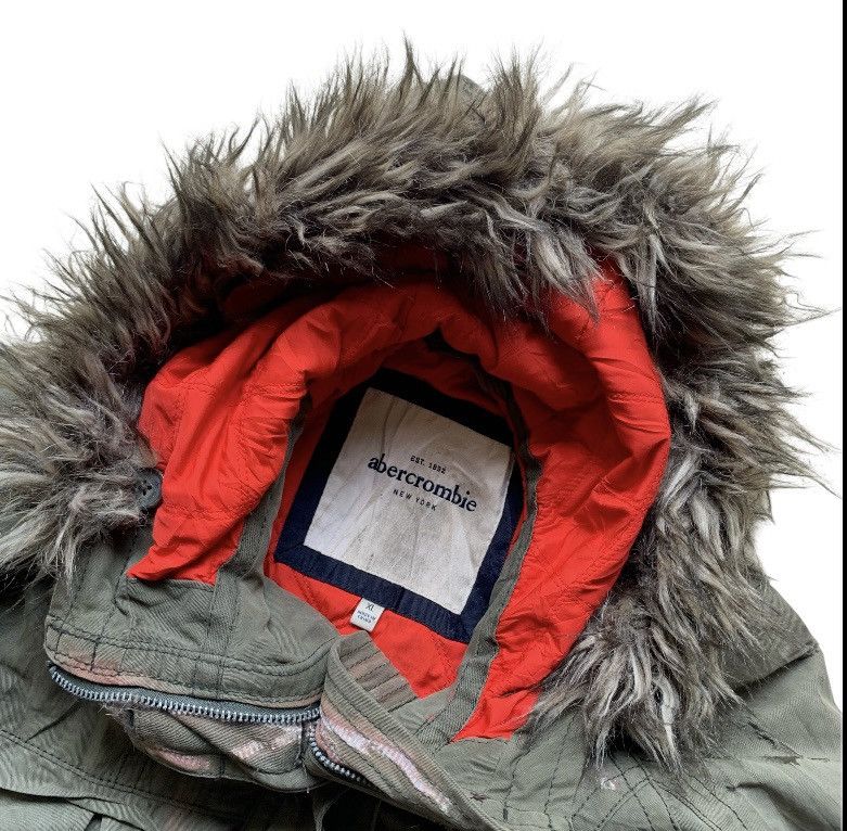 Abercrombie & Fitch 🔥 Thrashed 🔥 Abercrombie and fitch removeable fur jacket Size US S / EU 44-46 / 1 - 6 Thumbnail