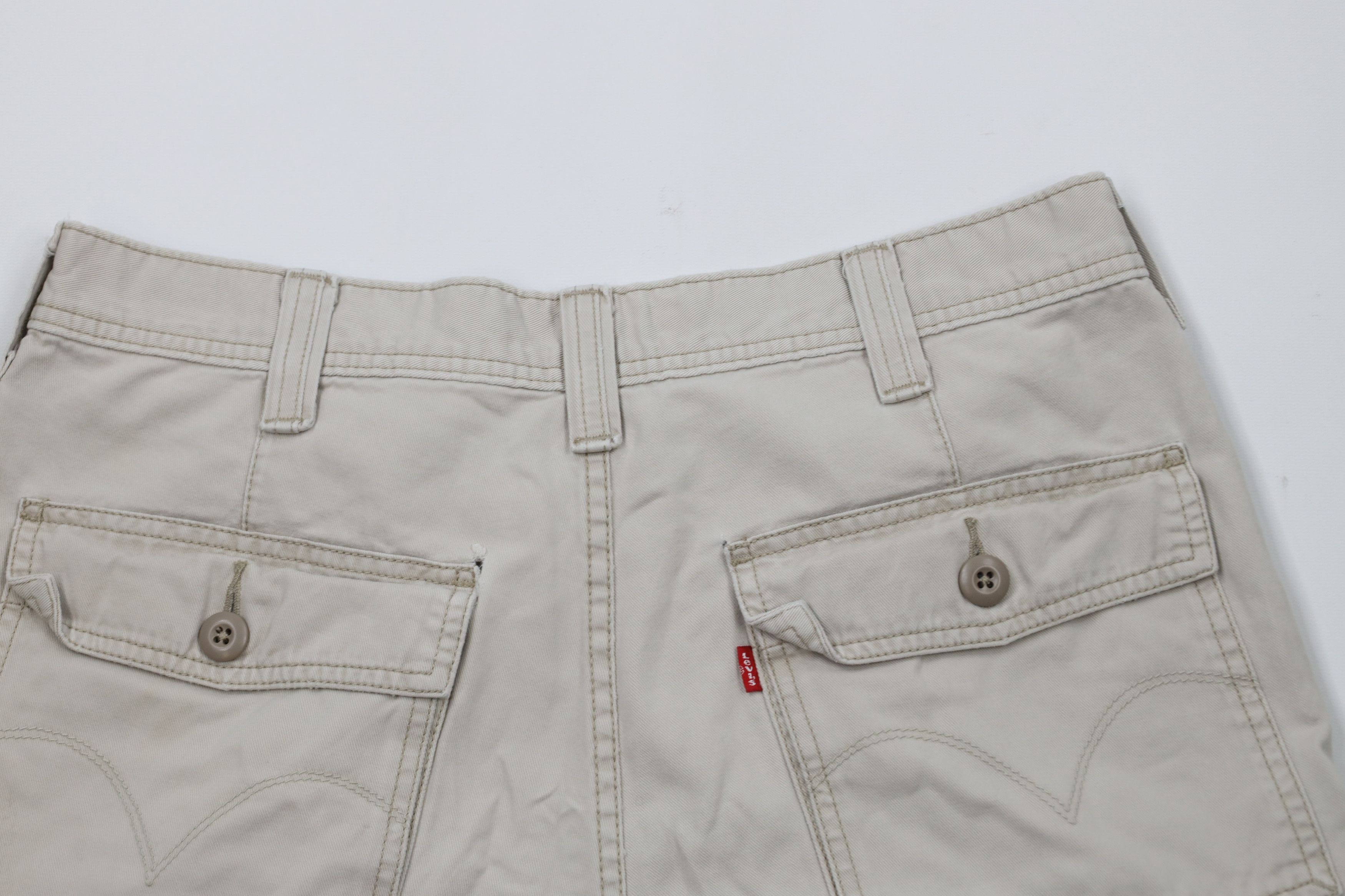 Levi's × Vintage Vintage Y2K Levis 2003 Baggy Cargo Shorts Beige Cotton Size US 34 / EU 50 - 13 Thumbnail
