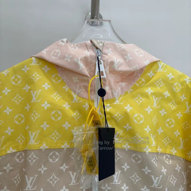 Louis Vuitton Louis Vuitton 22 logo full-print color-block hooded zipper Size XS / US 0-2 / IT 36-38 - 3 Thumbnail