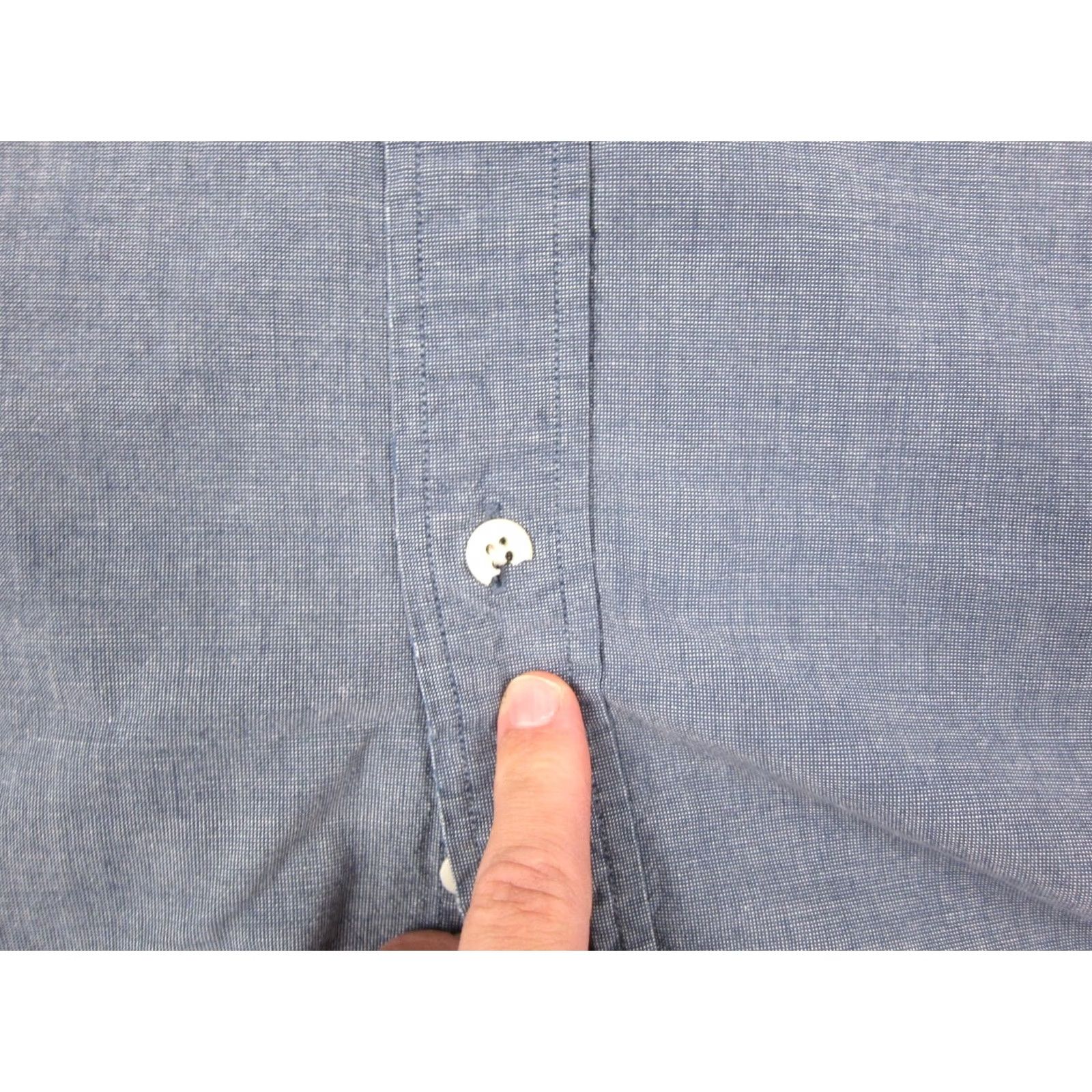 Abercrombie & Fitch VINTAGE Abercrombie & Fitch Shirt Mens XL Blue Chambray Button Down Size US XL / EU 56 / 4 - 5 Thumbnail