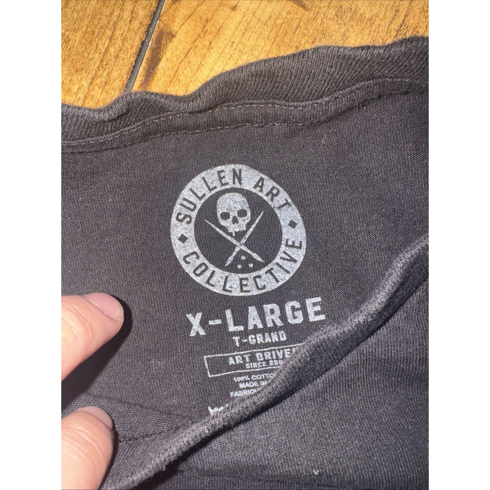Vintage Sullen Art Collective T-Shirt Black XL 22x30 Roses And Skull Size US XL / EU 56 / 4 - 8 Thumbnail