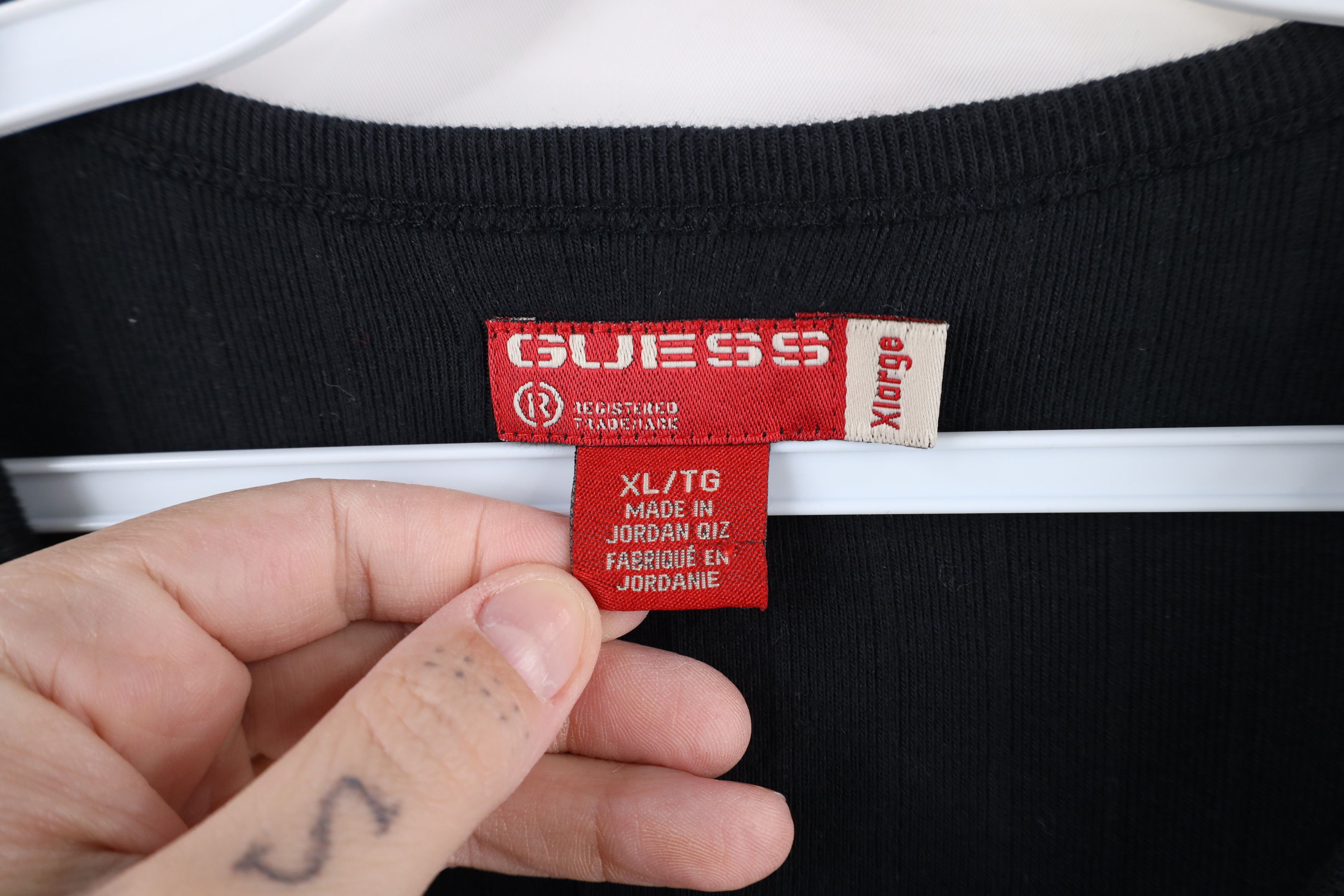 Guess × Vintage Vintage 90s Guess Ribbed Knit Long Sleeve V-Neck T-Shirt Size US XL / EU 56 / 4 - 4 Thumbnail