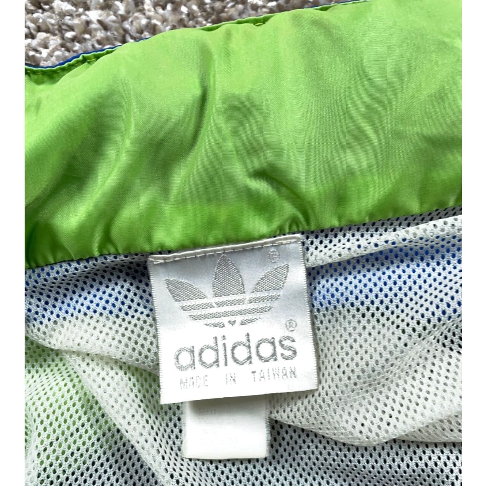 Adidas VINTAGE 80s adidas Windbreaker Jacket Adult XL Black Neon Green Trefoil Mens Size US XL / EU 56 / 4 - 4 Thumbnail