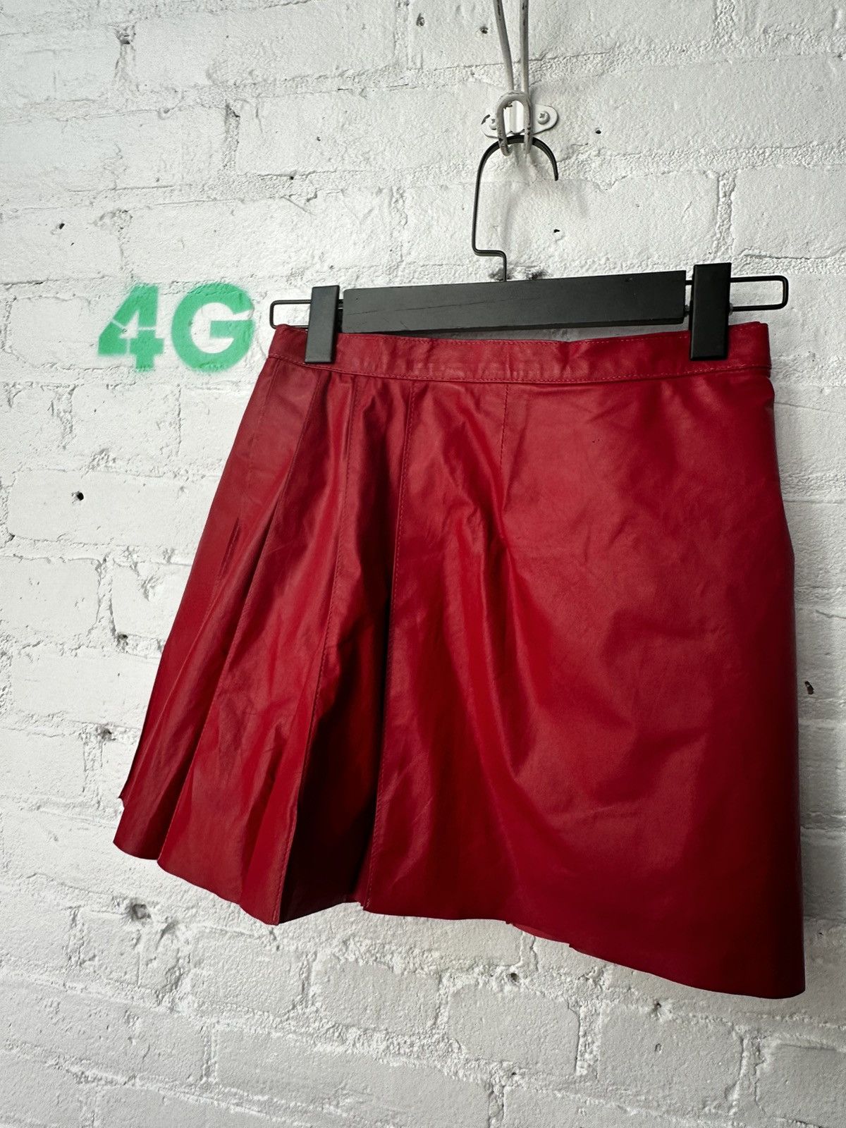 Chrome Hearts CHROME HEARTS RED LEATHER MINI SKIRT NEW XS S Size 26" / US 2 / IT 38 - 3 Thumbnail
