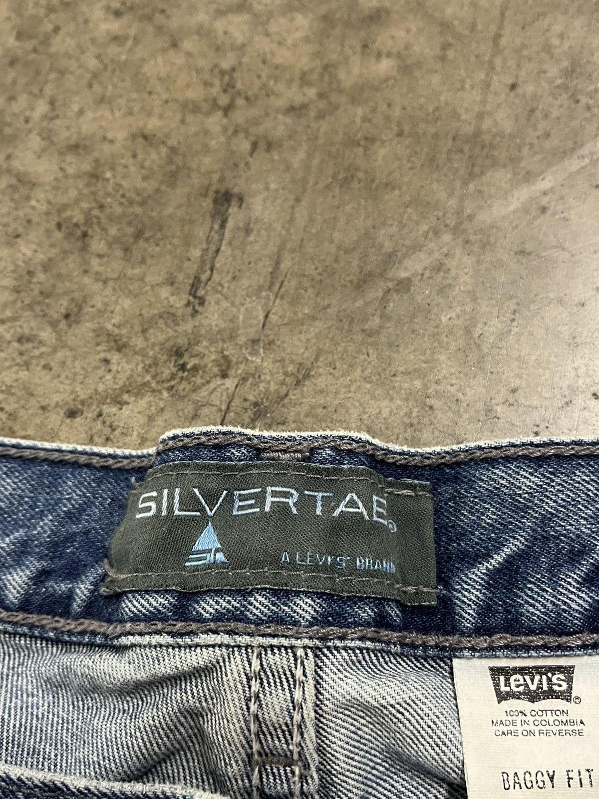 Levi's × Vintage Levi’s silver tab vintage baggy wide leg pants skater hype Size US 36 / EU 52 - 7 Thumbnail