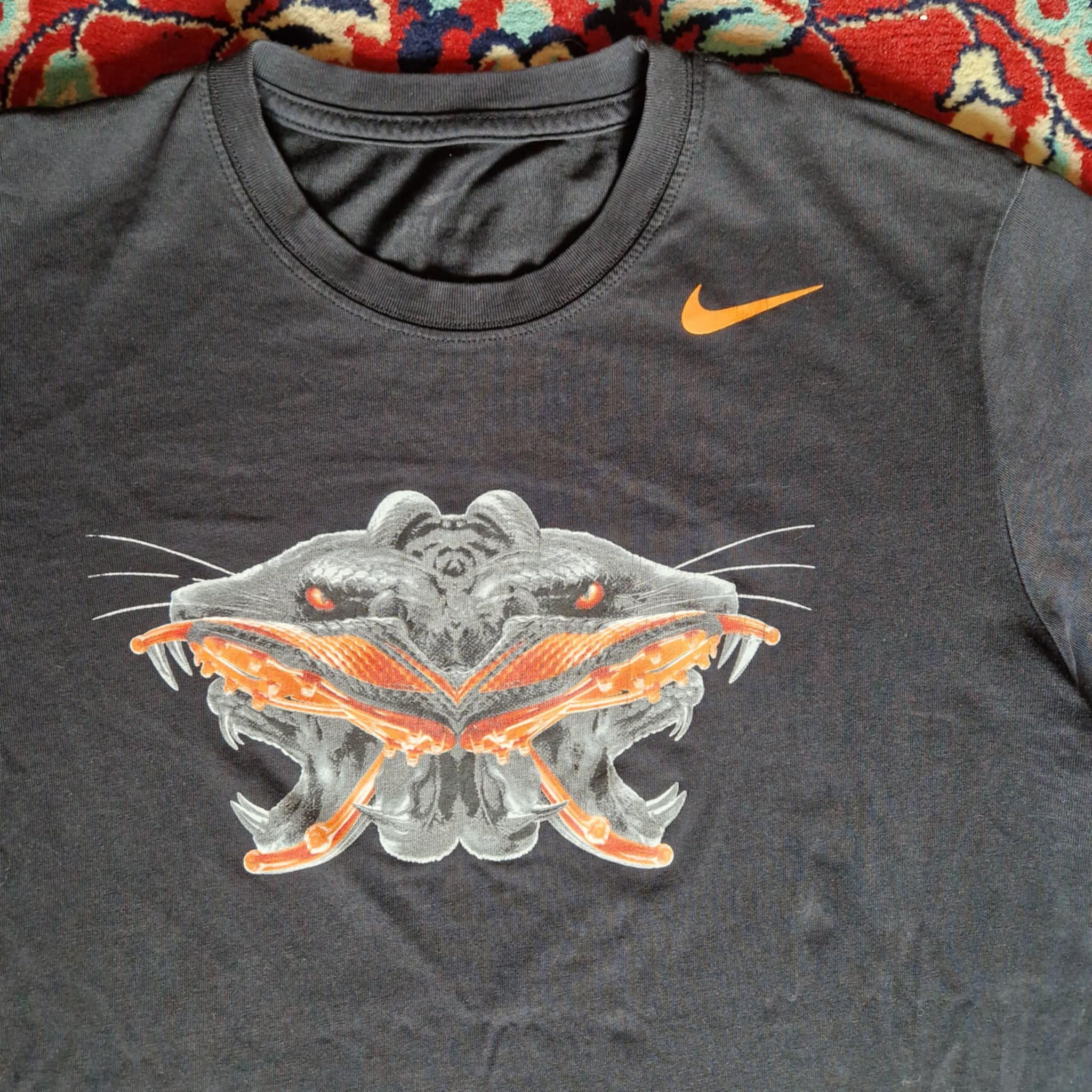 Nike Nike Dri-FIT Performance Top with Animal Print Size US L / EU 52-54 / 3 - 2 Thumbnail
