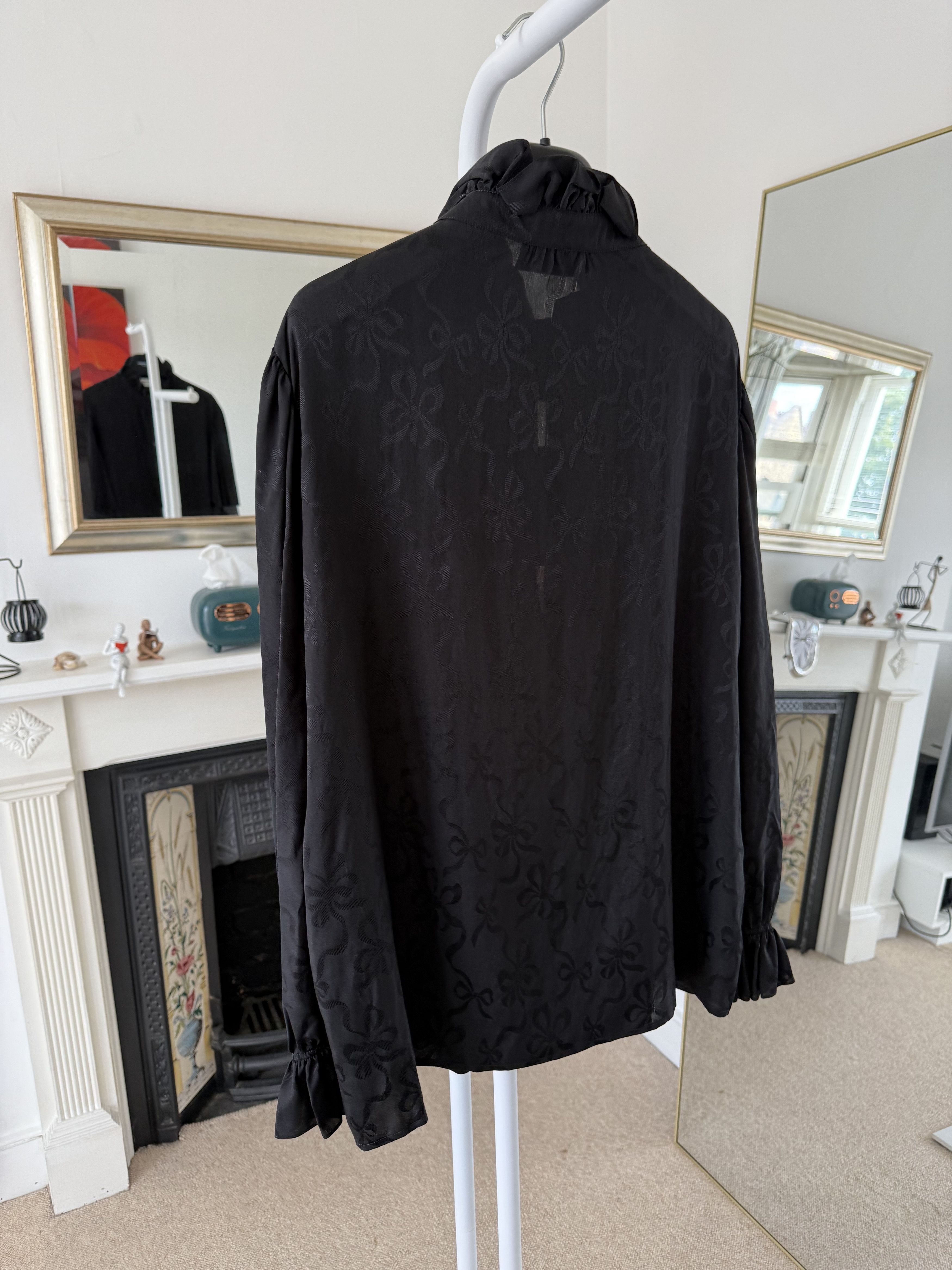 Saint Laurent Paris SS22 Saint Laurent Frilled Blouse in Matte and Shiny Silk Size US XS / EU 42 / 0 - 6 Thumbnail