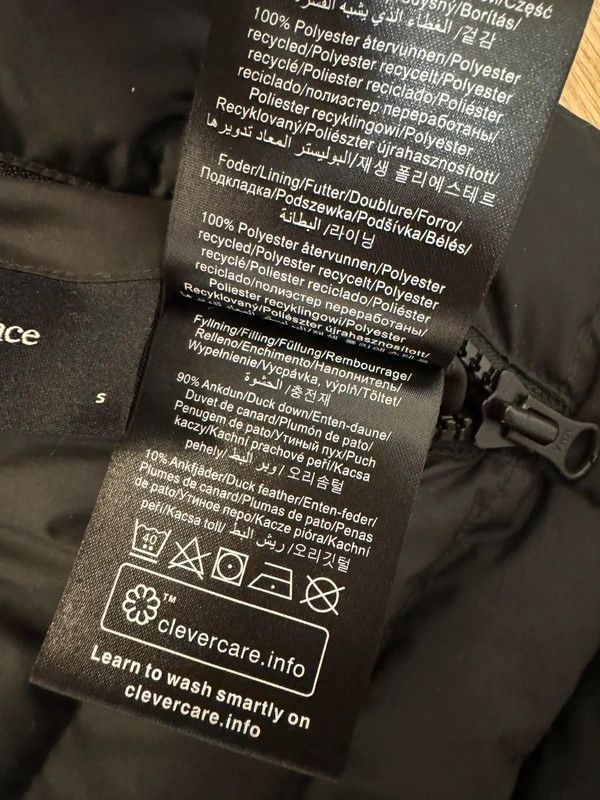 Peak Performance Peak Performance Troop Down Jacket Reversible size S Size US S / EU 44-46 / 1 - 15 Thumbnail