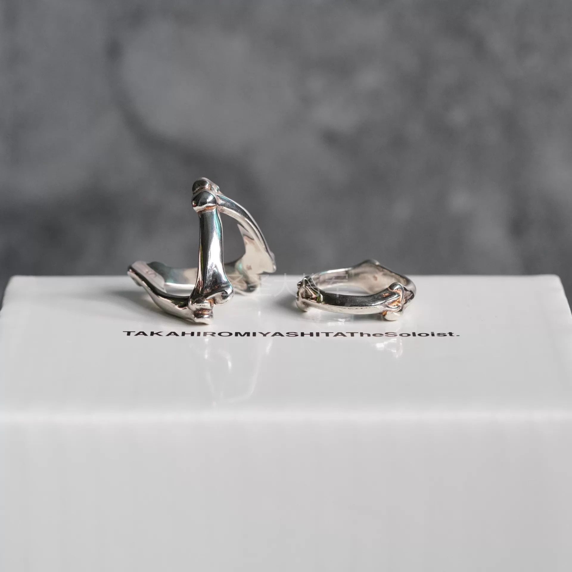Takahiromiyashita The Soloist. The Soloist V-Bone Sterling Silver Ring US9.5 Size ONE SIZE - 1 Thumbnail
