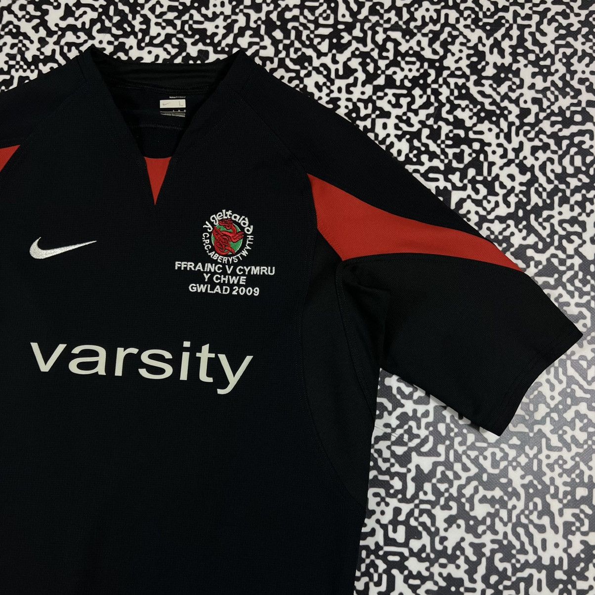 Nike Vintage Y2K Wales 10 Michalak Rugby Jersey Size US L / EU 52-54 / 3 - 12 Thumbnail