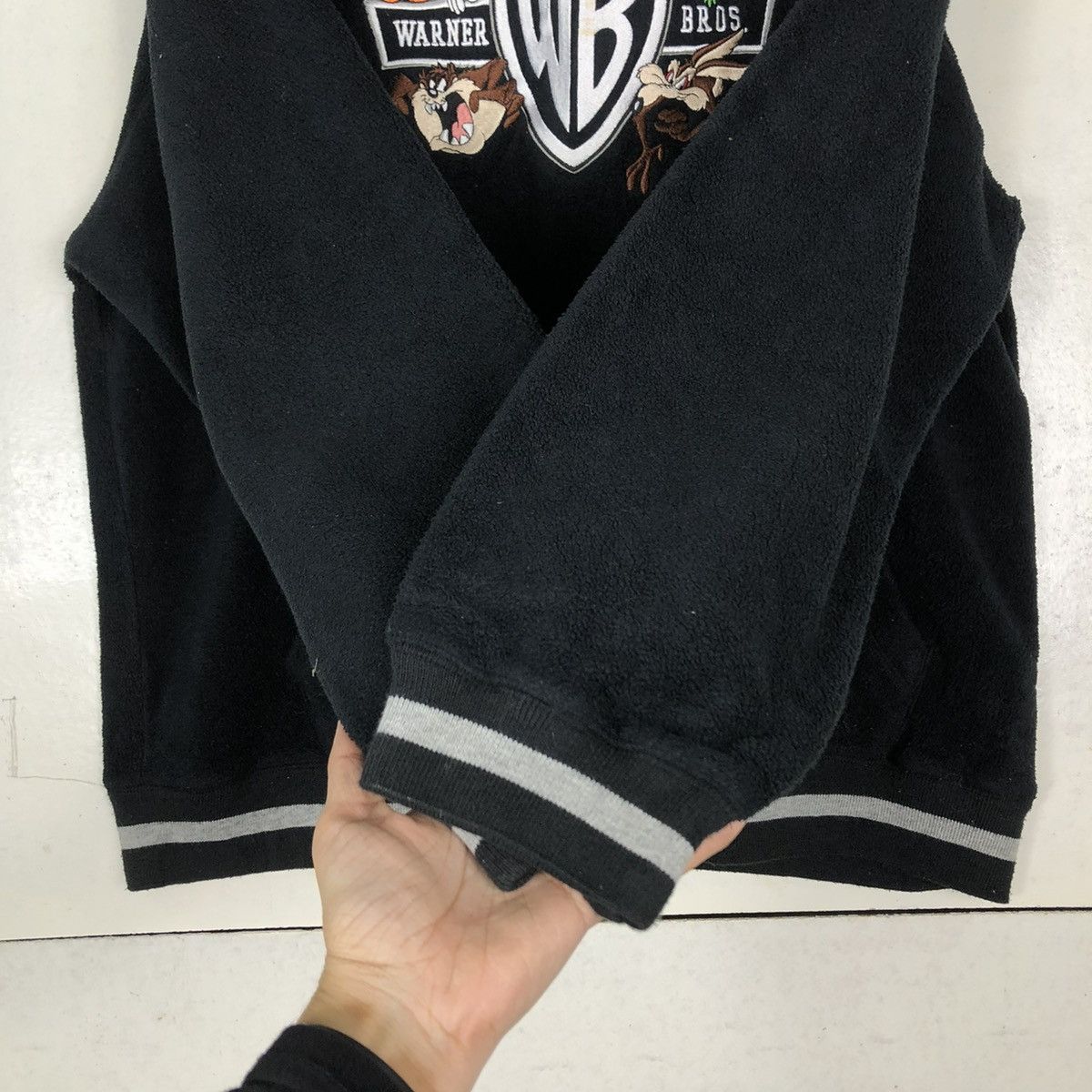 Cartoon Network 🔥VINTAGE WARNER BROS HOODIE PULL OVER BIG LOGO Size US L / EU 52-54 / 3 - 13 Thumbnail