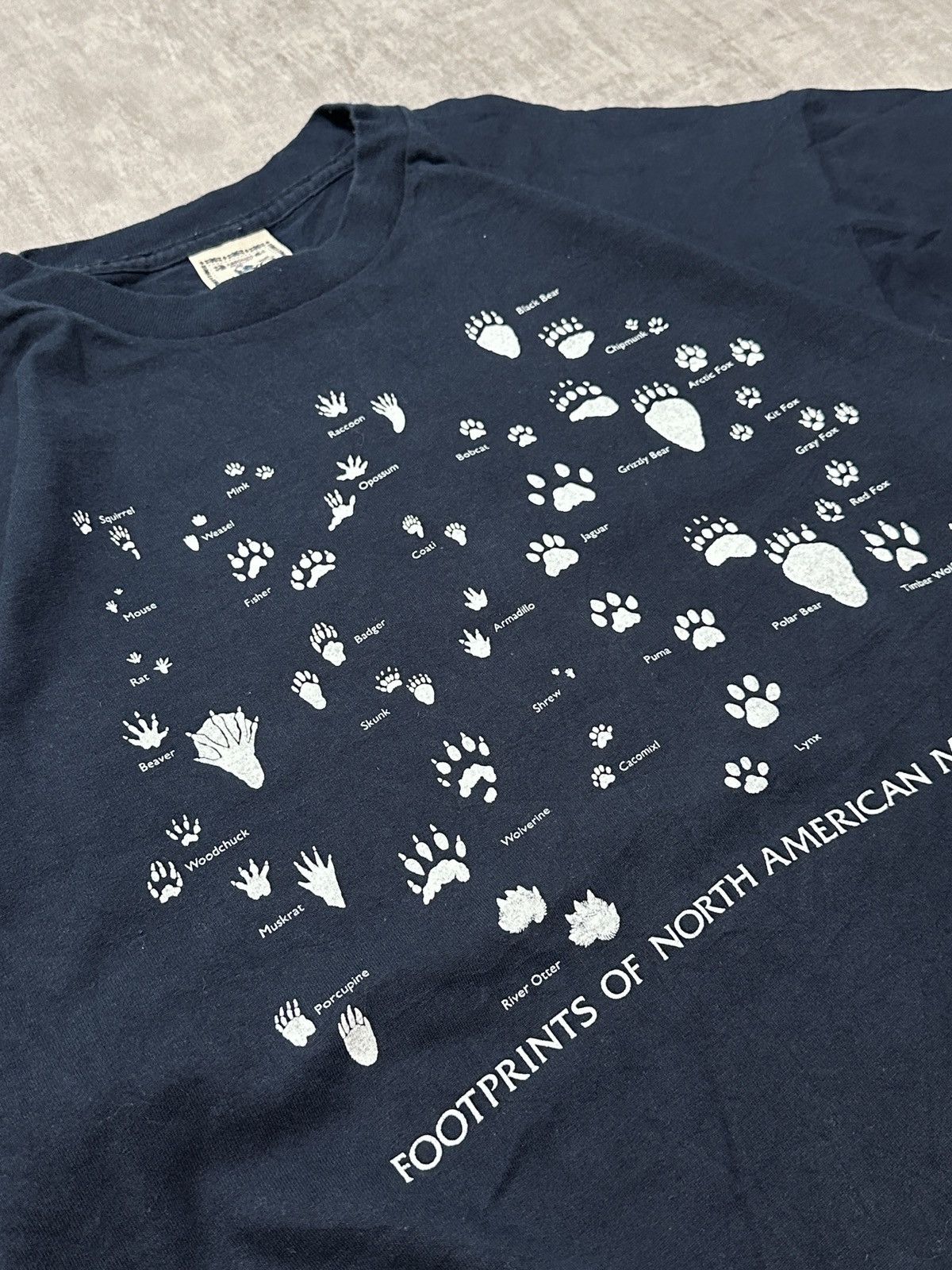 Other Ultra Rare 3D Emblem style Footprint of American Mammals Tee Size US XL / EU 56 / 4 - 2 Thumbnail