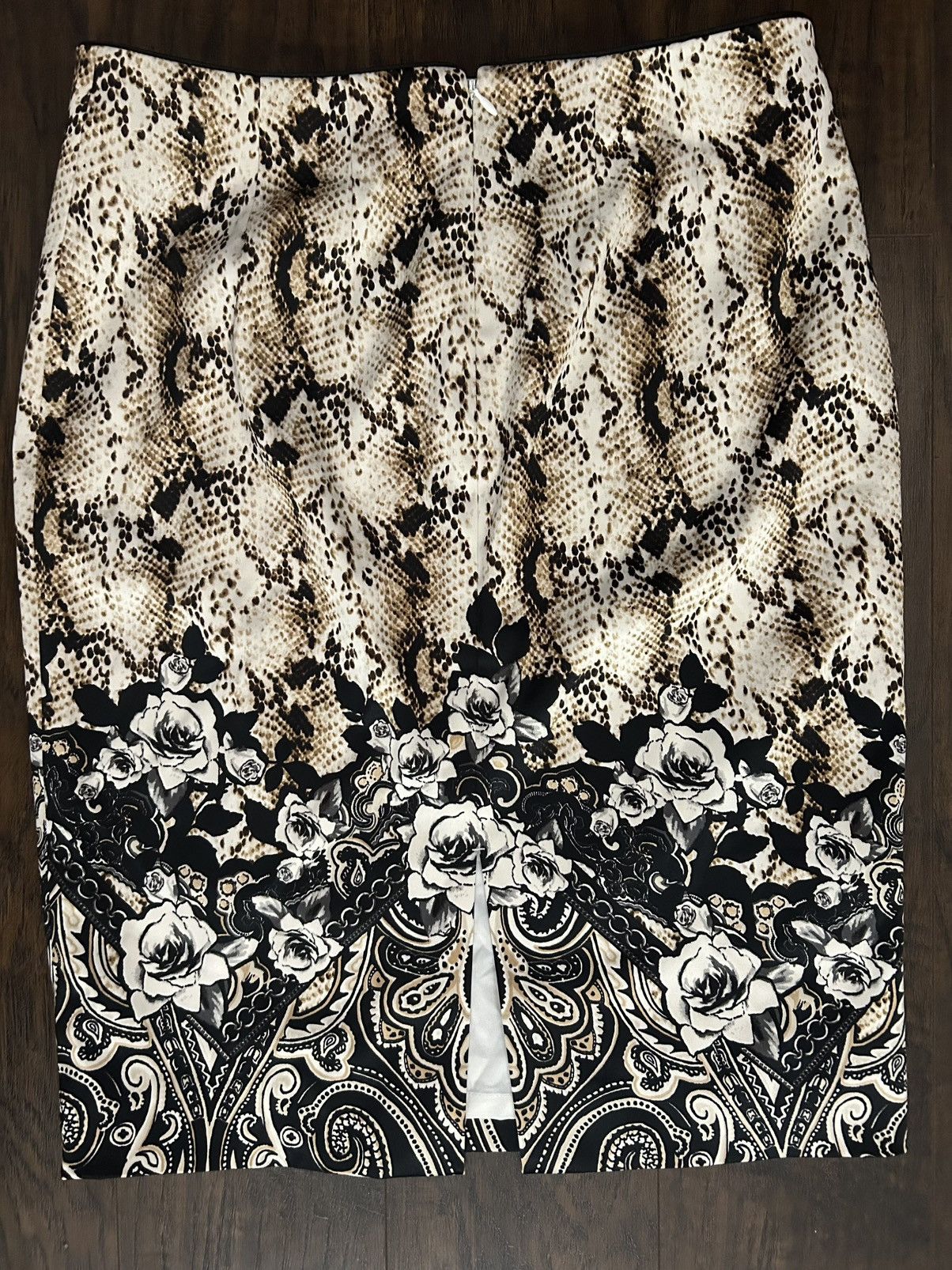 White House Black Market White House Black Market Floral Skirt Size 30" / US 8 / IT 44 - 3 Thumbnail