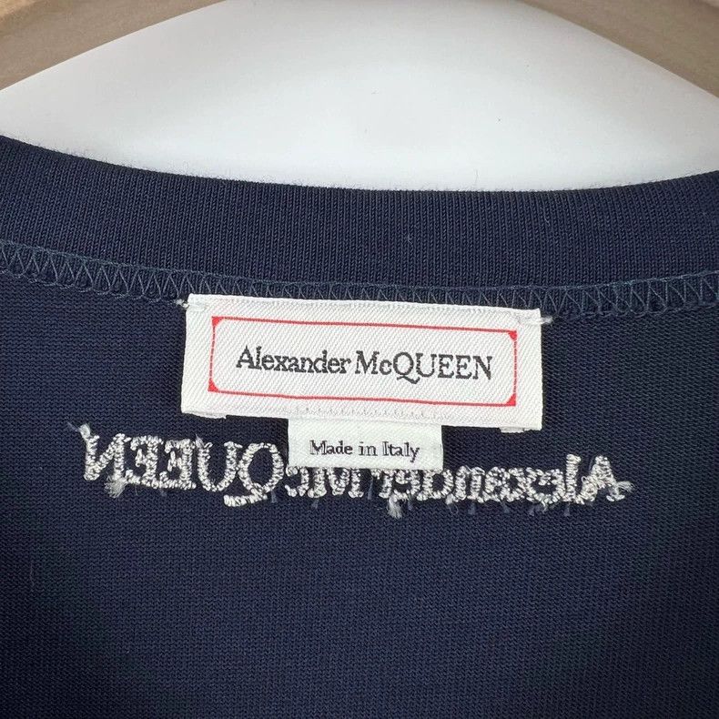 Alexander McQueen Alexander Mcqueen Dark blue insect embroidered letter logo Size L / US 10 / IT 46 - 4 Thumbnail