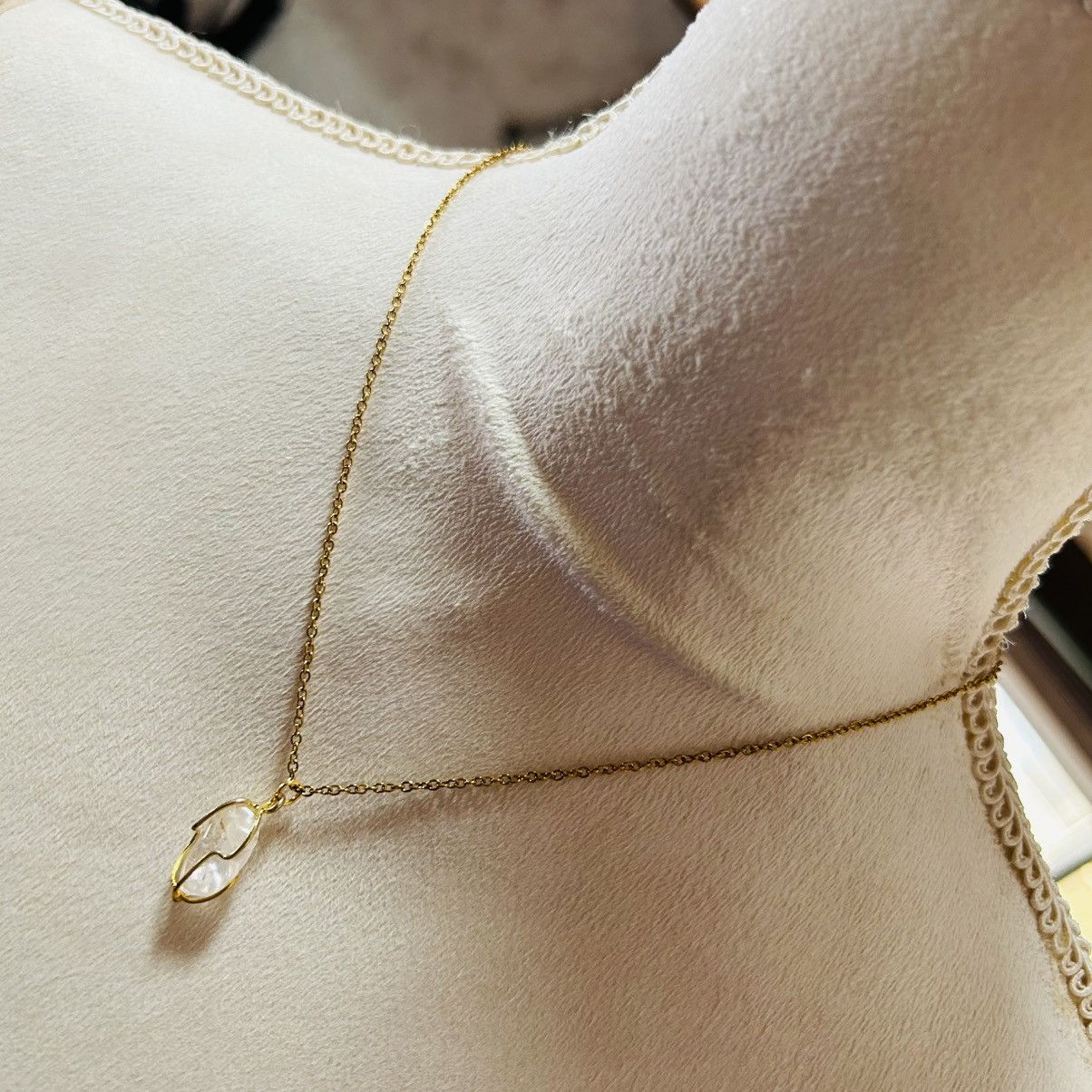 Handmade Handcrafted clear quartz wire caged pendant necklace Size ONE SIZE - 1 Thumbnail
