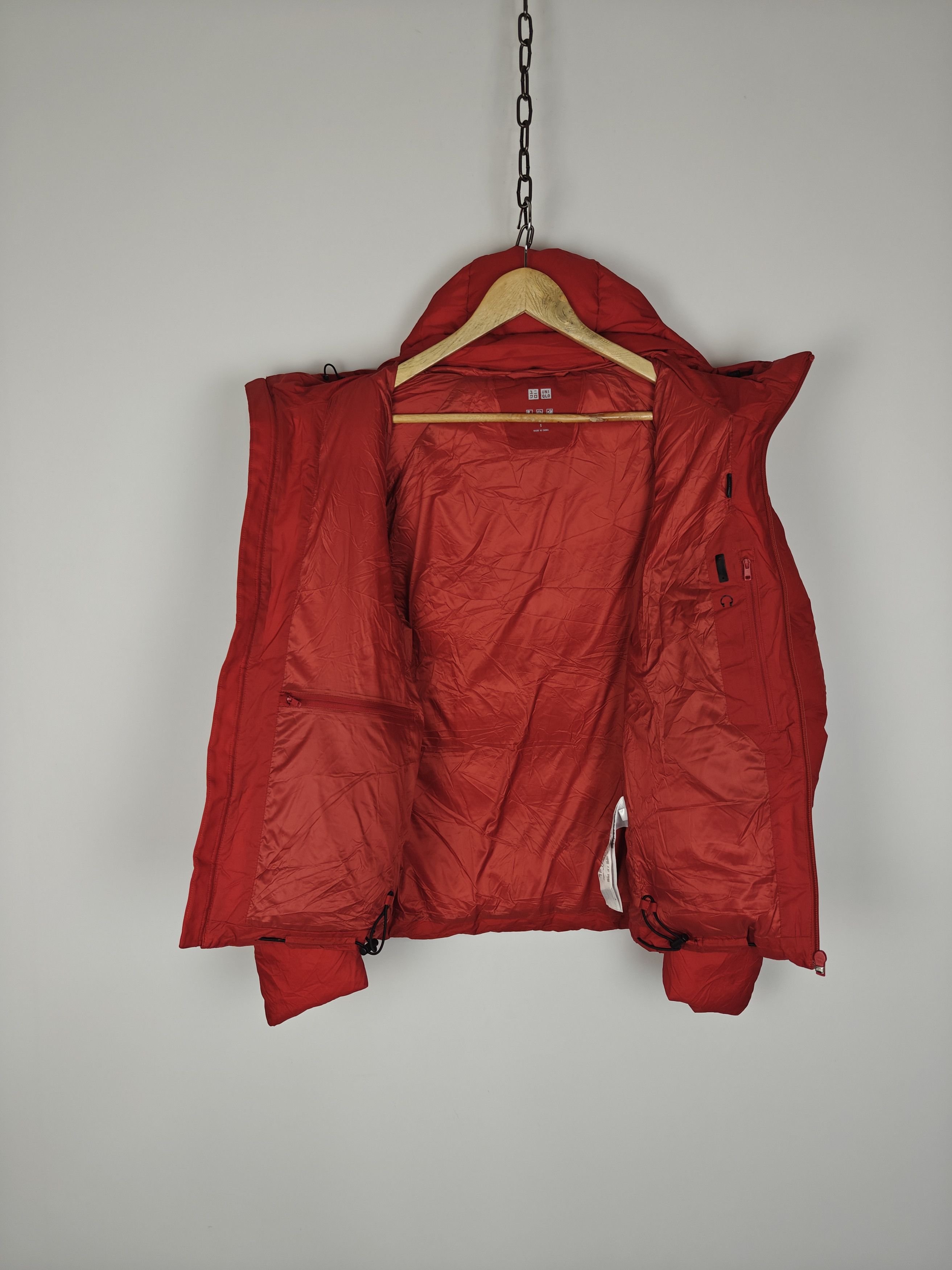 Uniqlo Uniqlo Puffer Zip Jacket Water/Wind Proof Red size S Size US S / EU 44-46 / 1 - 7 Thumbnail