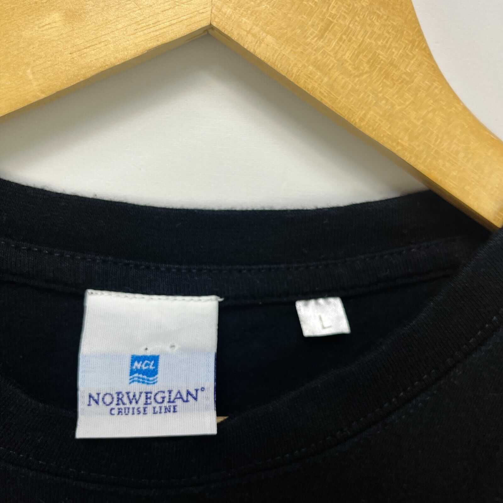 Vintage Vintage Bromley Norwegian Cruise Line Graphic T-Shirt Large Size US L / EU 52-54 / 3 - 4 Thumbnail
