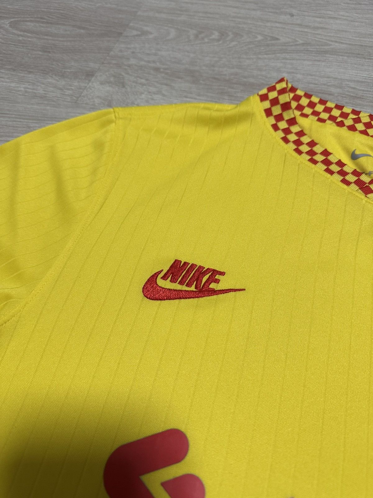 Nike LIVERPOOL 2021 2022 THIRD FOOTBALL SHIRT SOCCER JERSEY NIKE Size US M / EU 48-50 / 2 - 4 Thumbnail