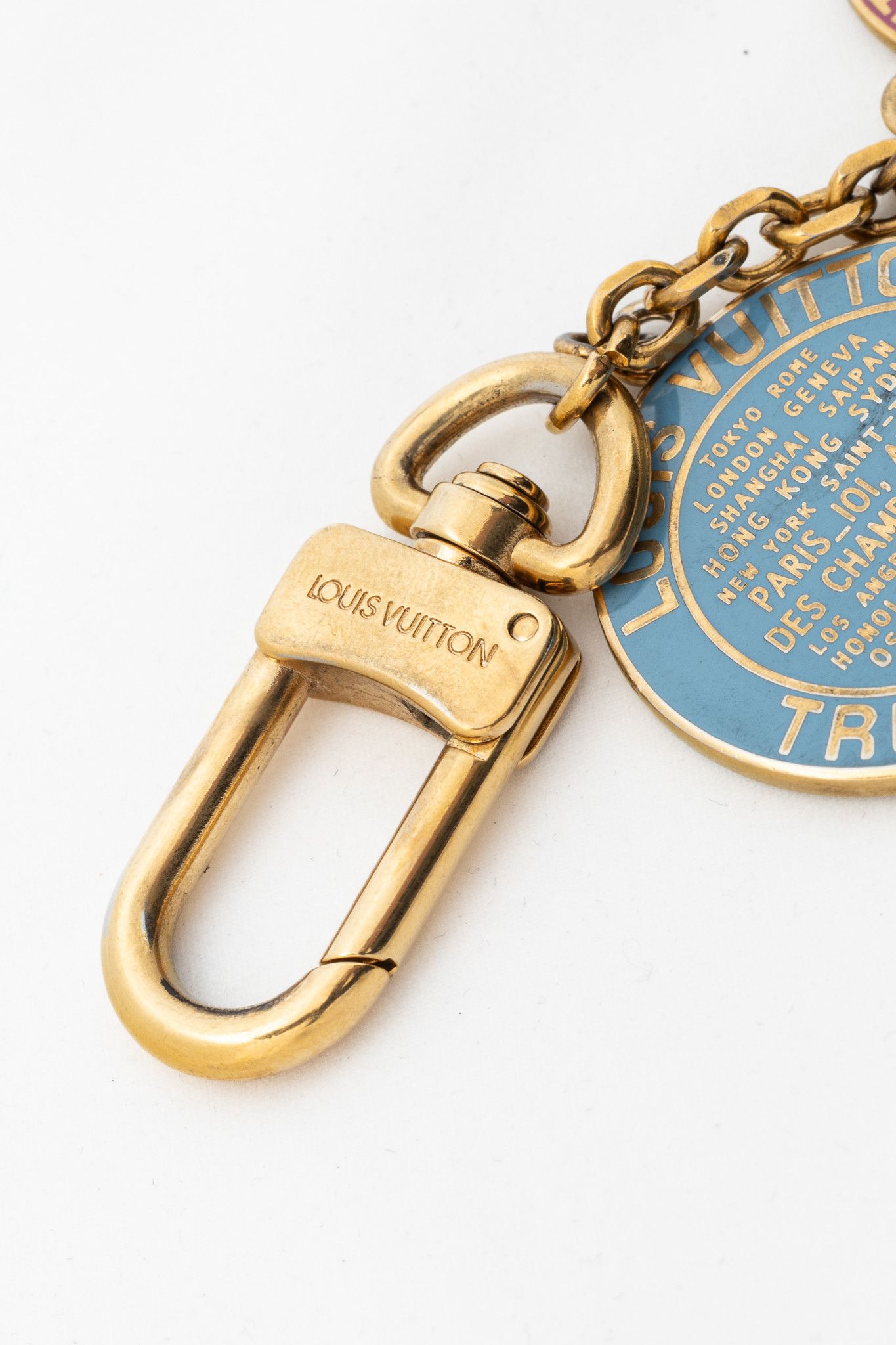 Louis Vuitton Louis Vuitton Globe Charm Chains Gold-Tone Key Ring Size ONE SIZE - 4 Thumbnail