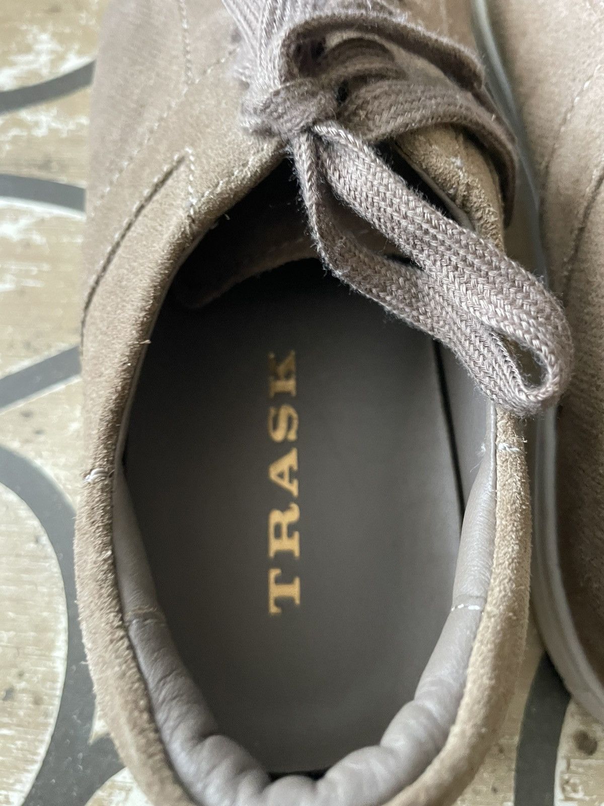 Trask Aaron Suede lace up Fashion sneaker nwob Size US 9.5 / EU 42-43 - 8 Thumbnail