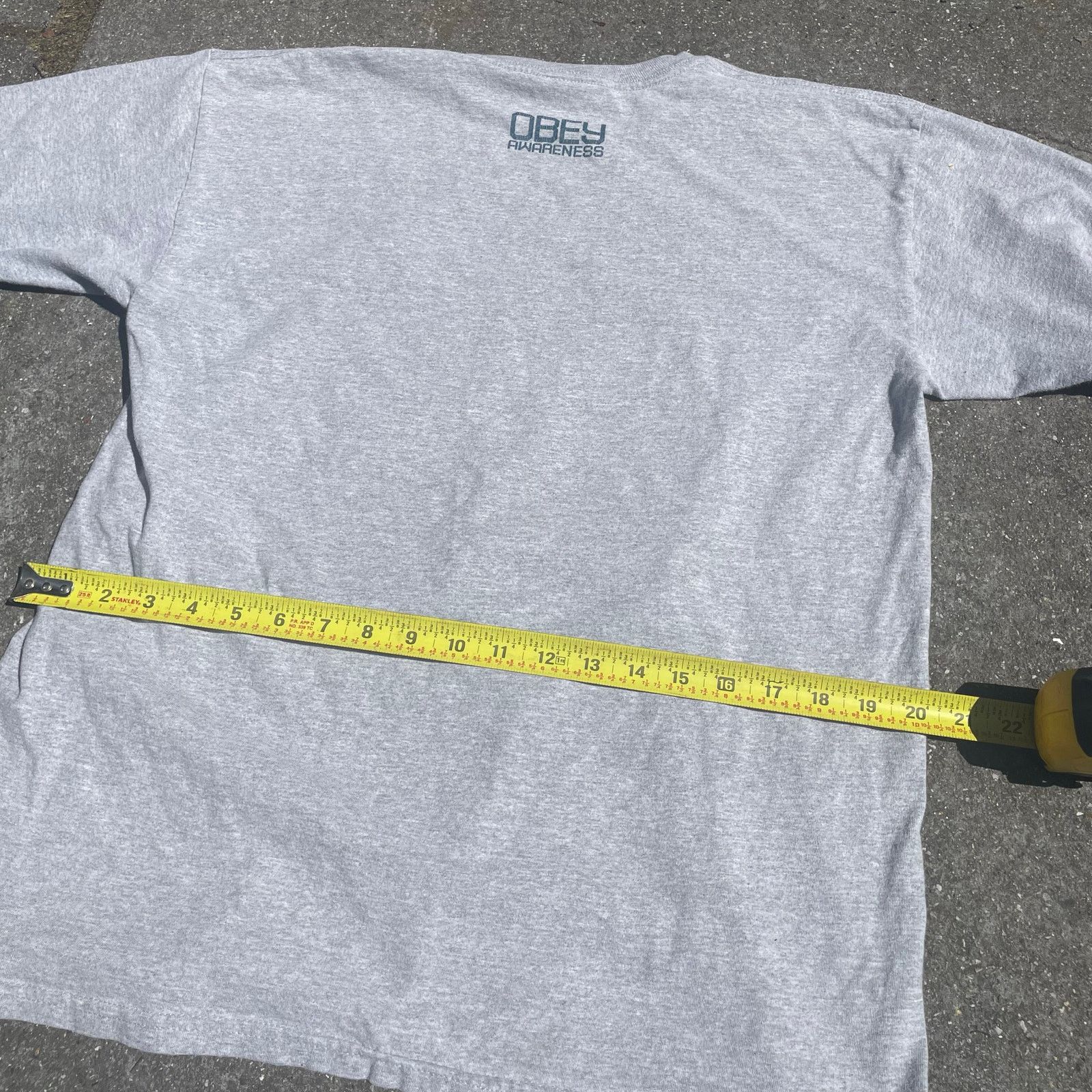 Obey Obey “We The People” Graphic T-Shirt Grey Size L Size US L / EU 52-54 / 3 - 4 Thumbnail