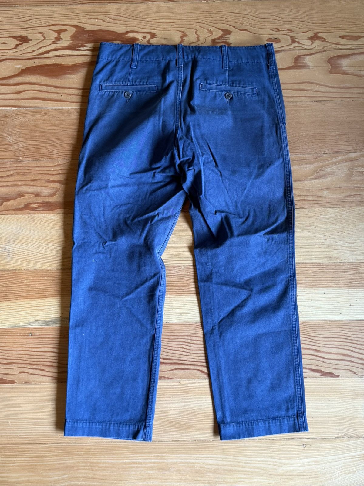 Gucci Gucci navy blue khaki trouser with bug embroidery Size US 32 / EU 48 - 2 Thumbnail