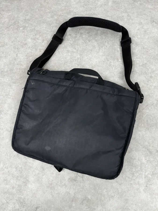 Nike 2000s Nike Black & Red Technical Nylon Crossbag Size ONE SIZE - 6 Thumbnail
