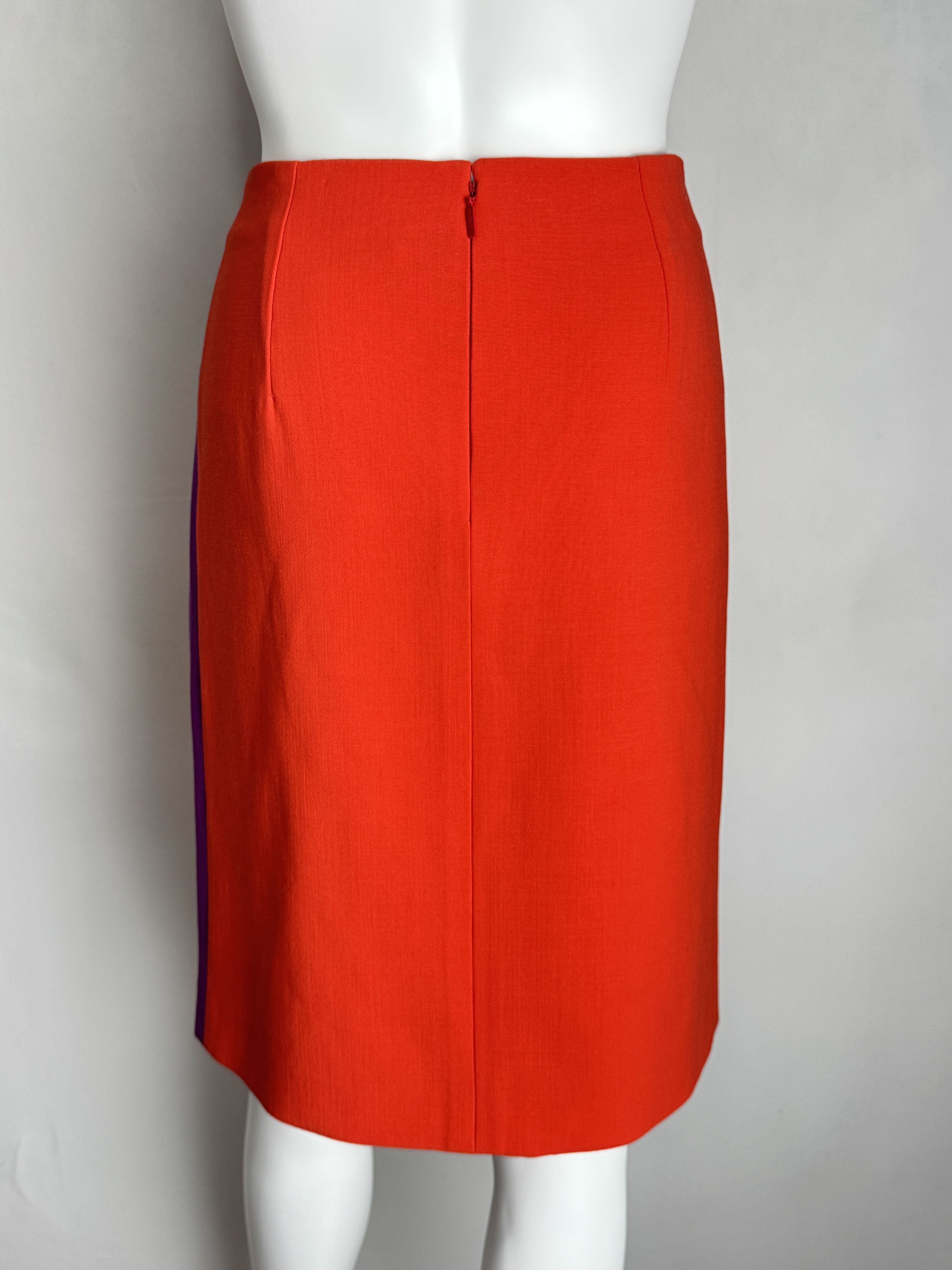 Fendi FENDI women’s wool pencil skirt, made in Italy Size 30" / US 8 / IT 44 - 9 Thumbnail