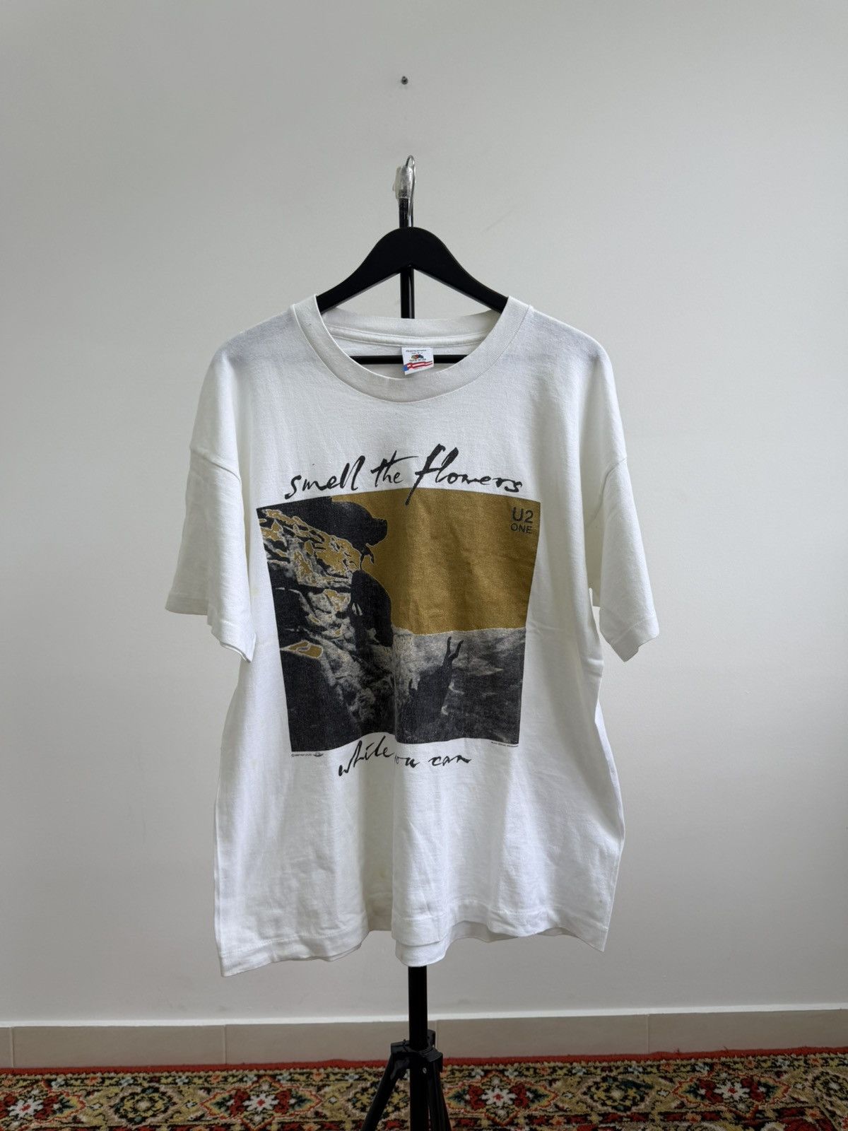 Band Tees U2 One Smell The Flowes While You Can Tour VNTG 1991 Size US M / EU 48-50 / 2 - 1 Thumbnail